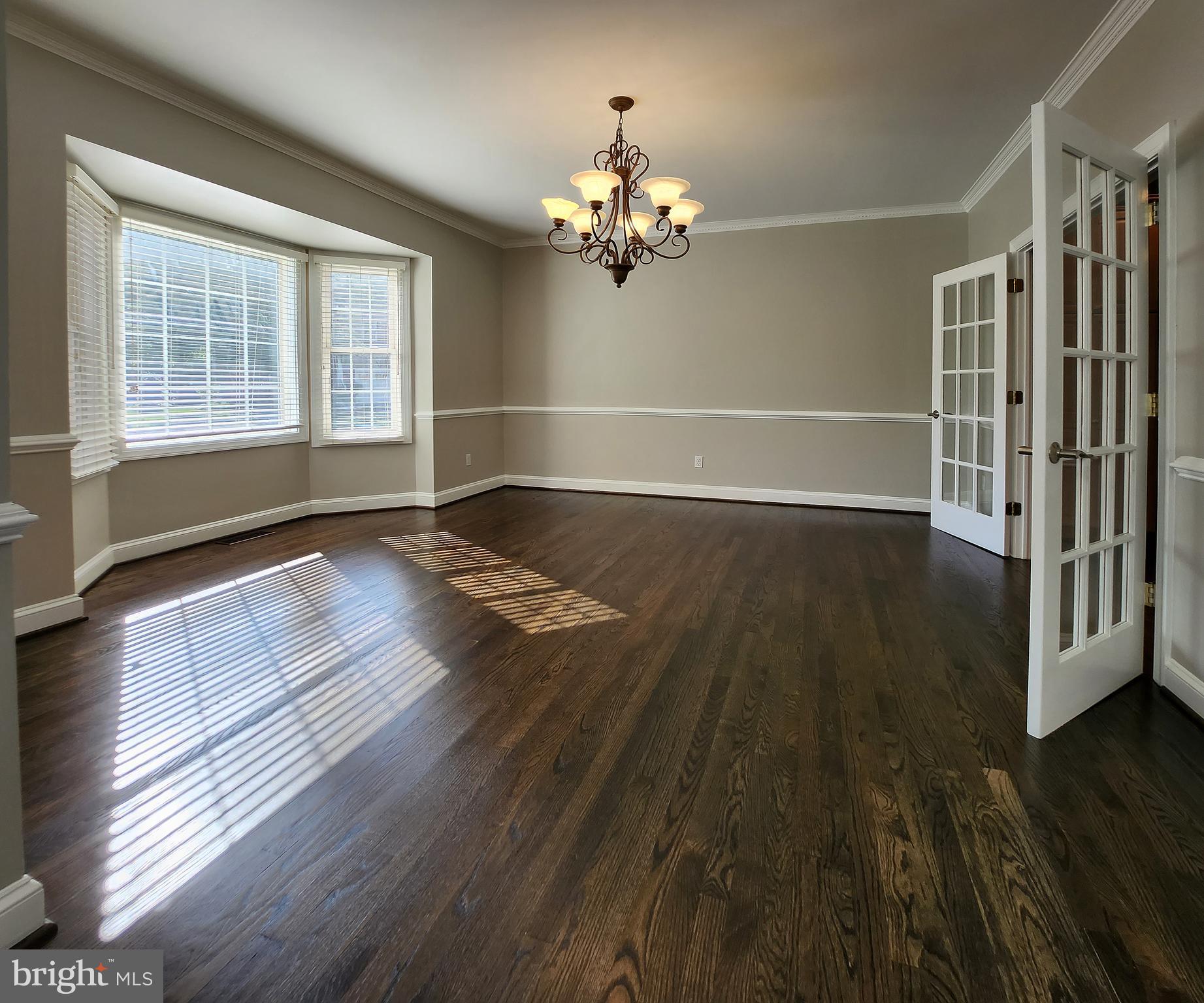 VIENNA WOODS - Residential Lease