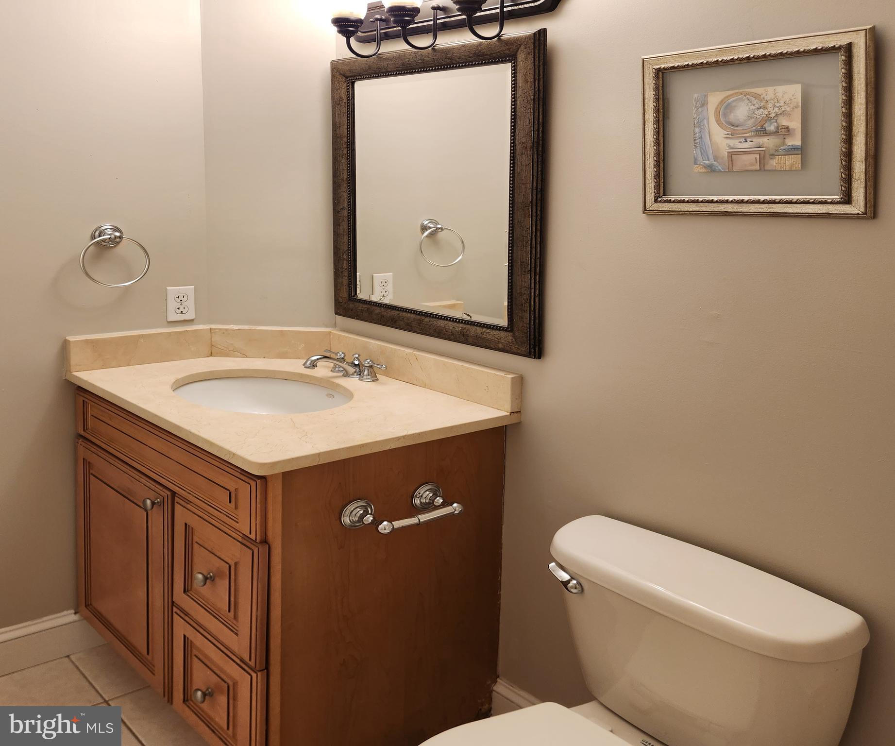 VIENNA WOODS - Residential Lease