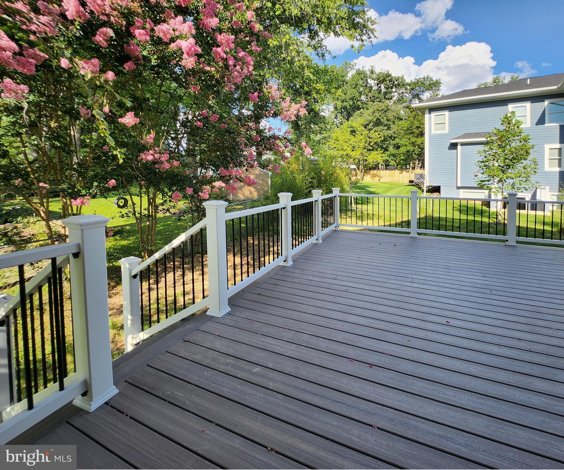 VIENNA WOODS - Residential Lease