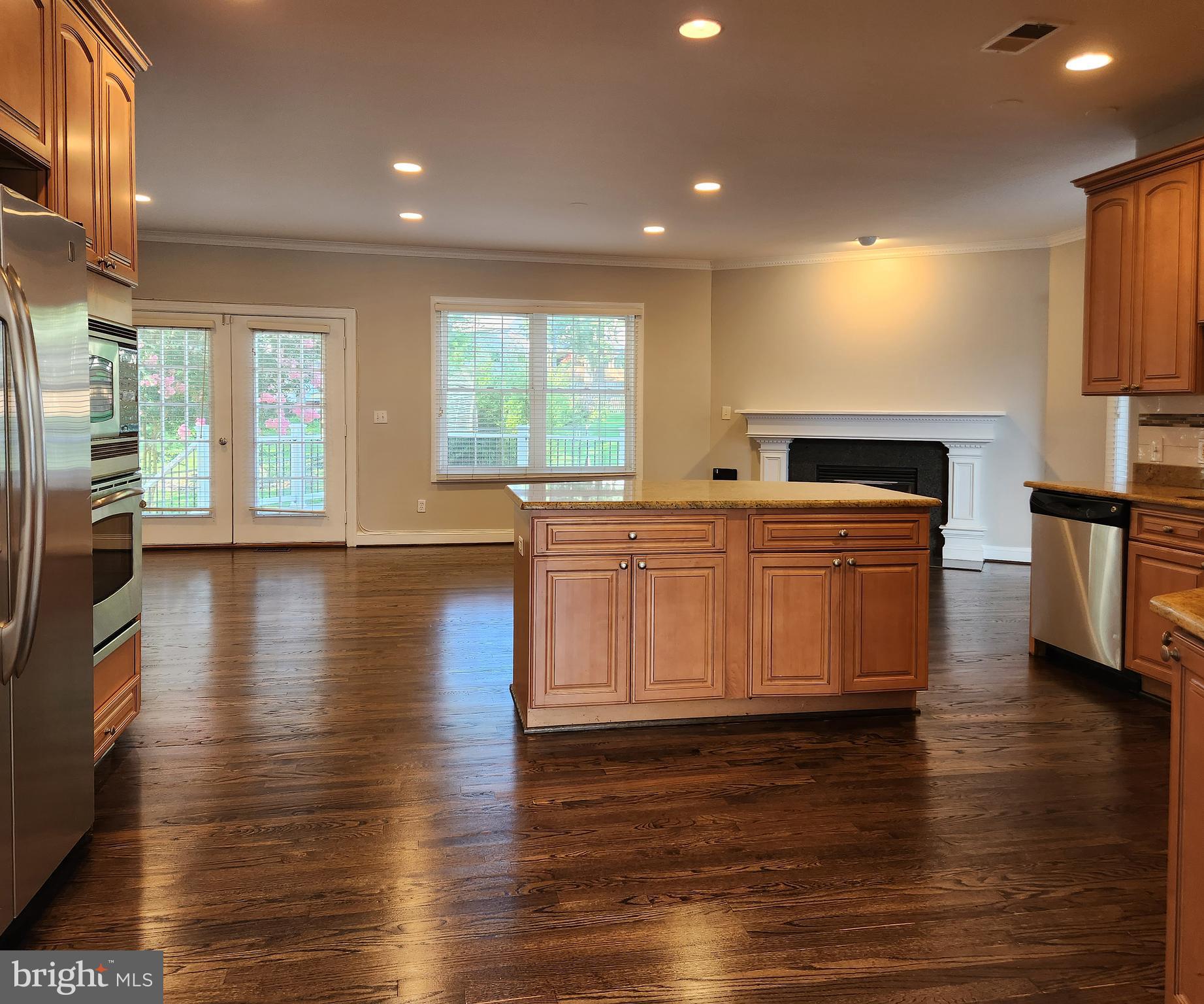 VIENNA WOODS - Residential Lease