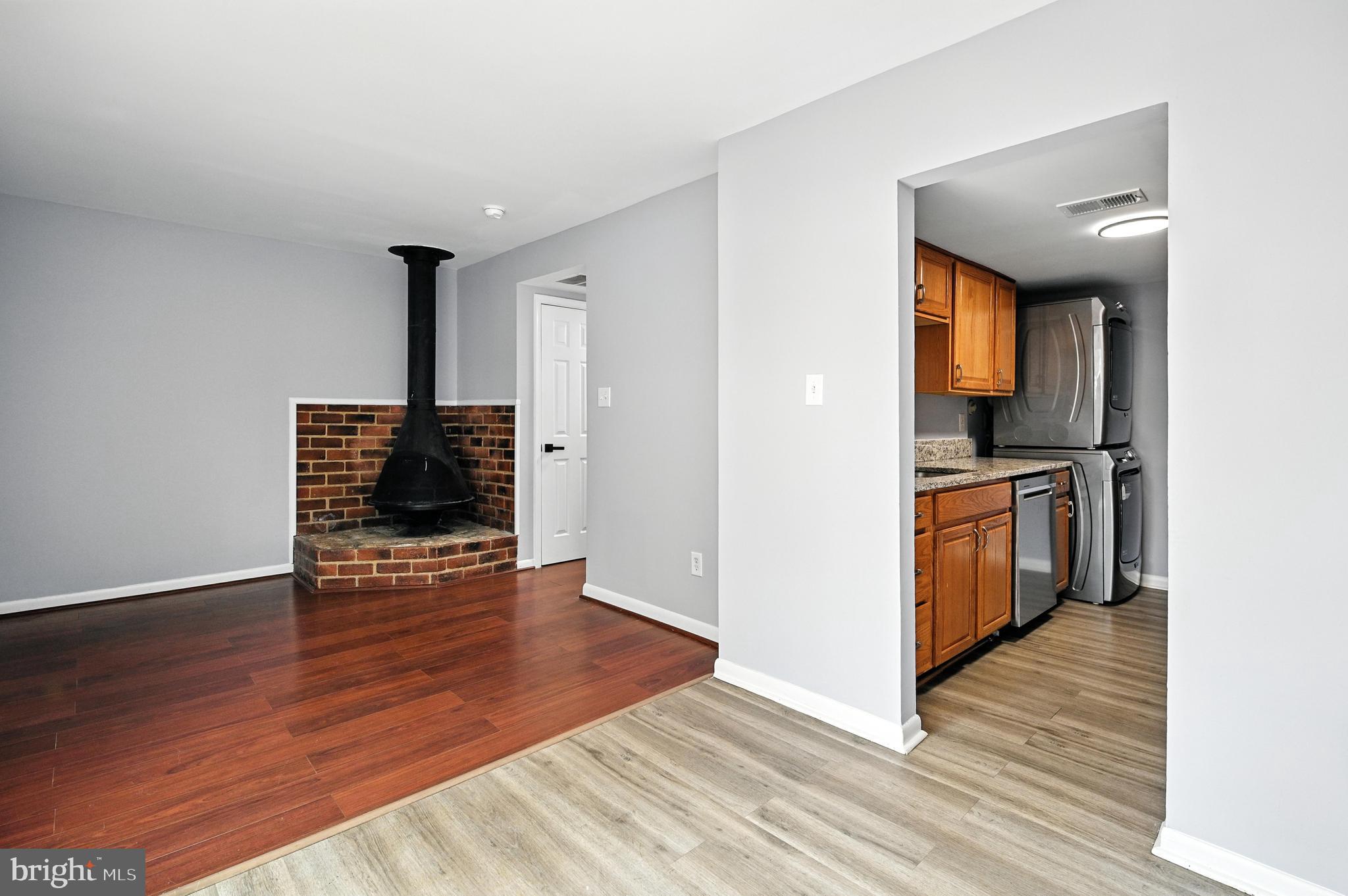 WILLIAMSTOWN - Residential