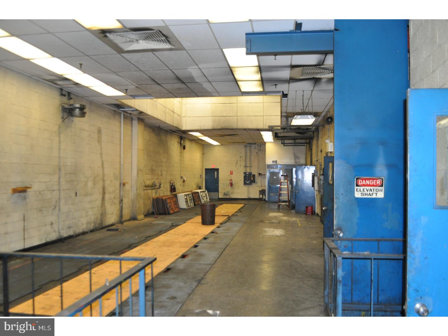 BULLS HEAD - Commercial Sale