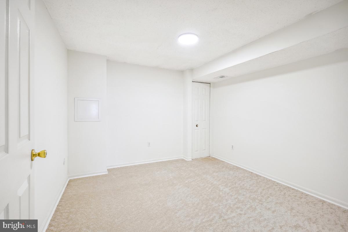 BOWLING BROOK FARMS - Residential