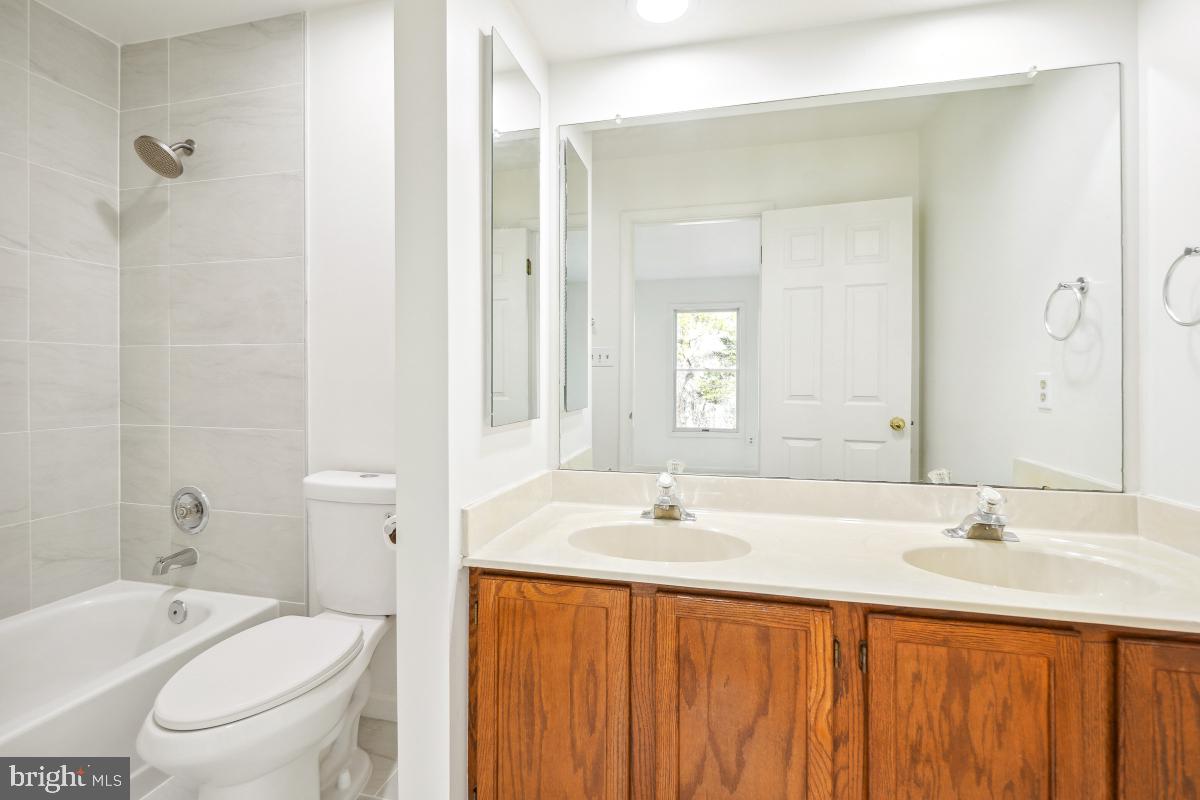 BOWLING BROOK FARMS - Residential