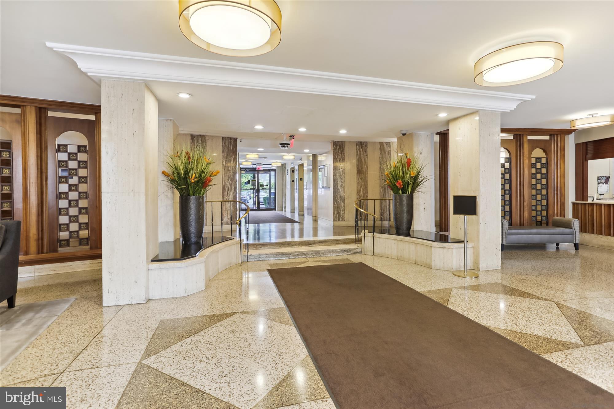 1111 UNIVERSITY BOULEVARD W 218