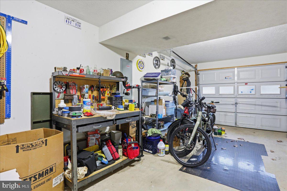 CAMERON ACRES - Residential