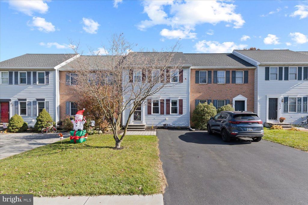 Photo of 137 Sherfield Court, Elizabethtown, PA 17022 (MLS # PALA2043424)