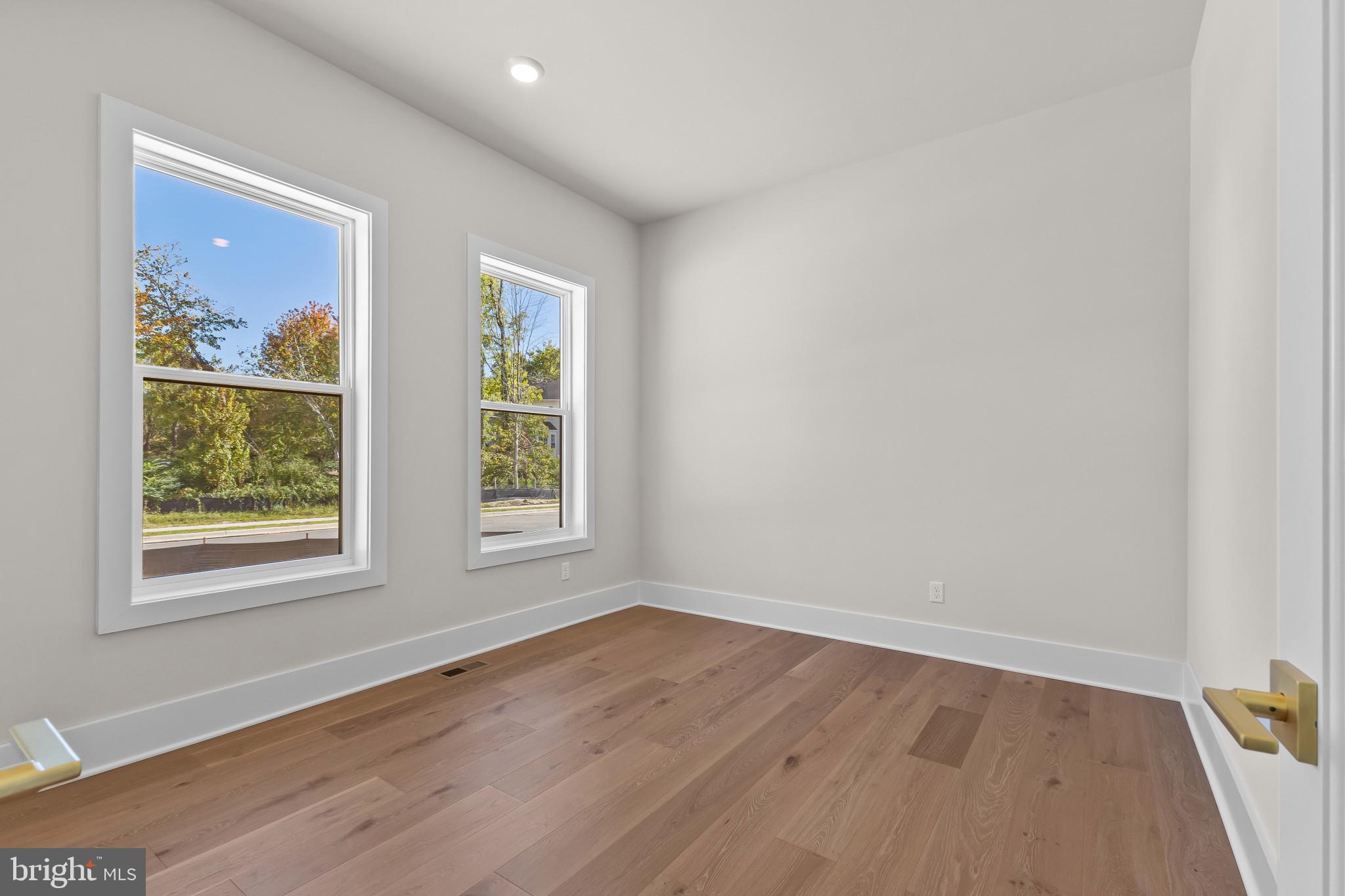 COLLINGWOOD CHASE - Residential