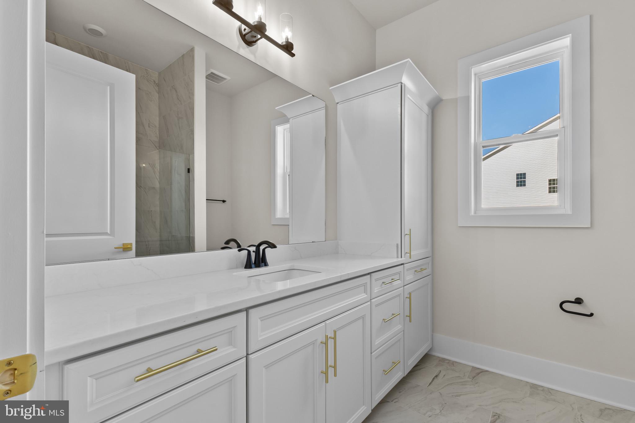 COLLINGWOOD CHASE - Residential