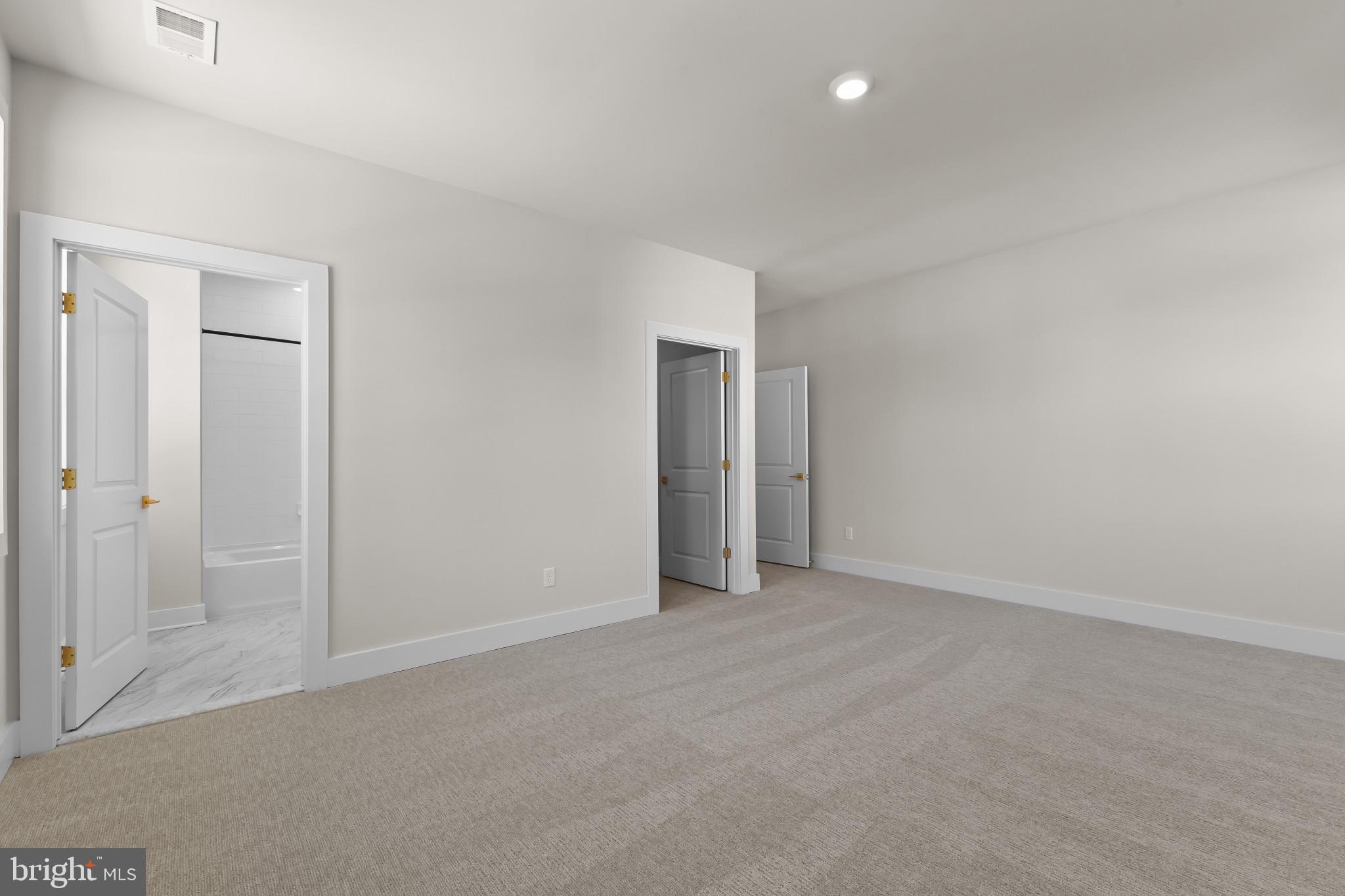 COLLINGWOOD CHASE - Residential