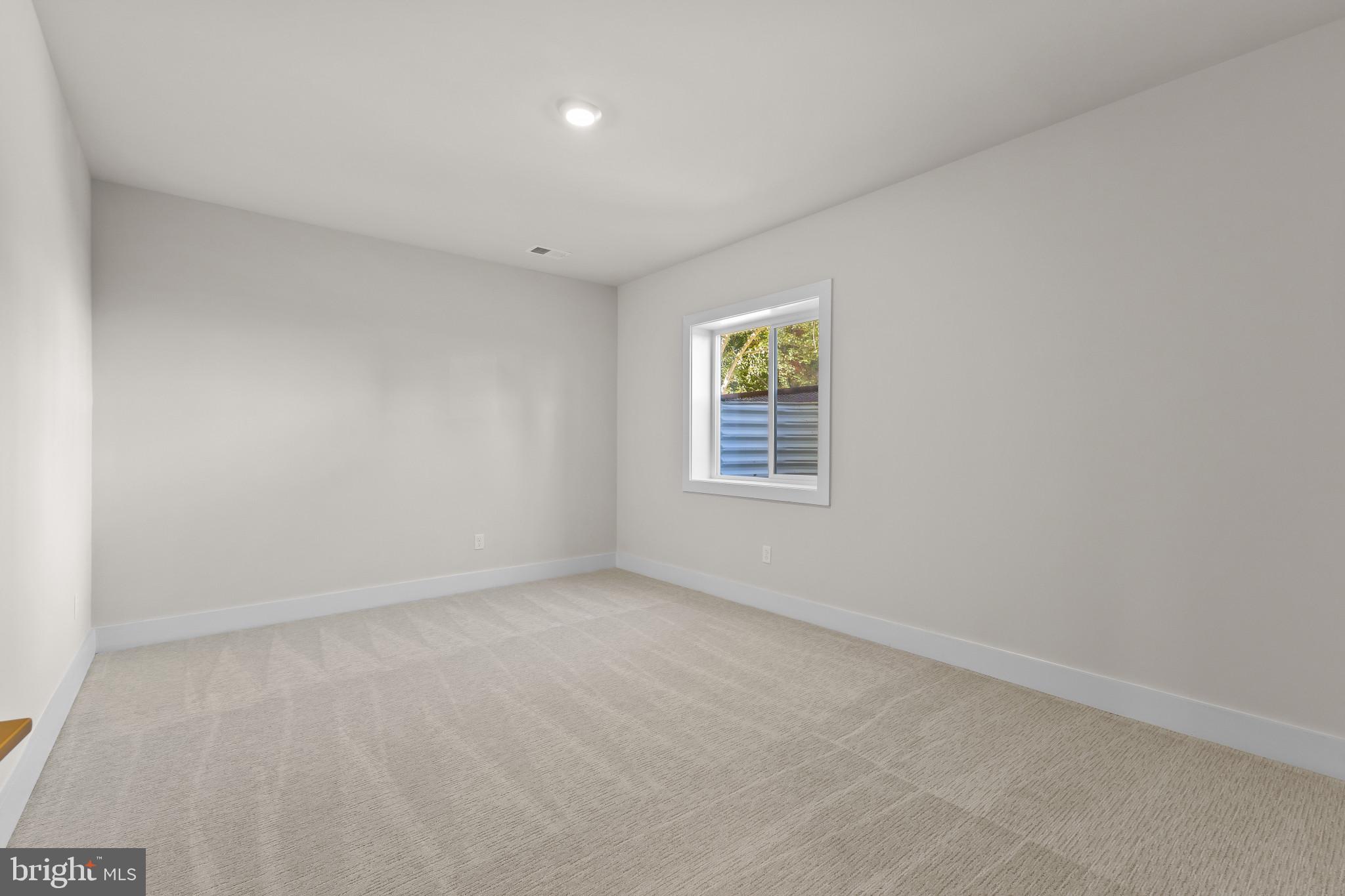 COLLINGWOOD CHASE - Residential