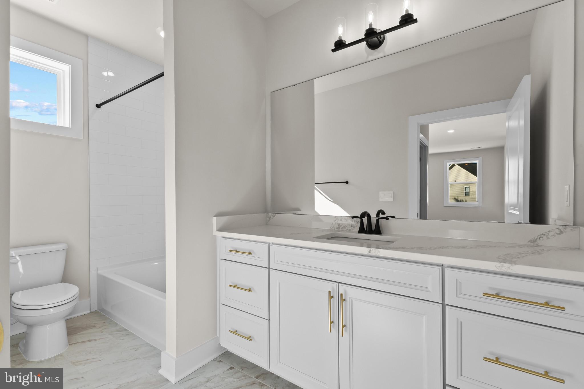 COLLINGWOOD CHASE - Residential