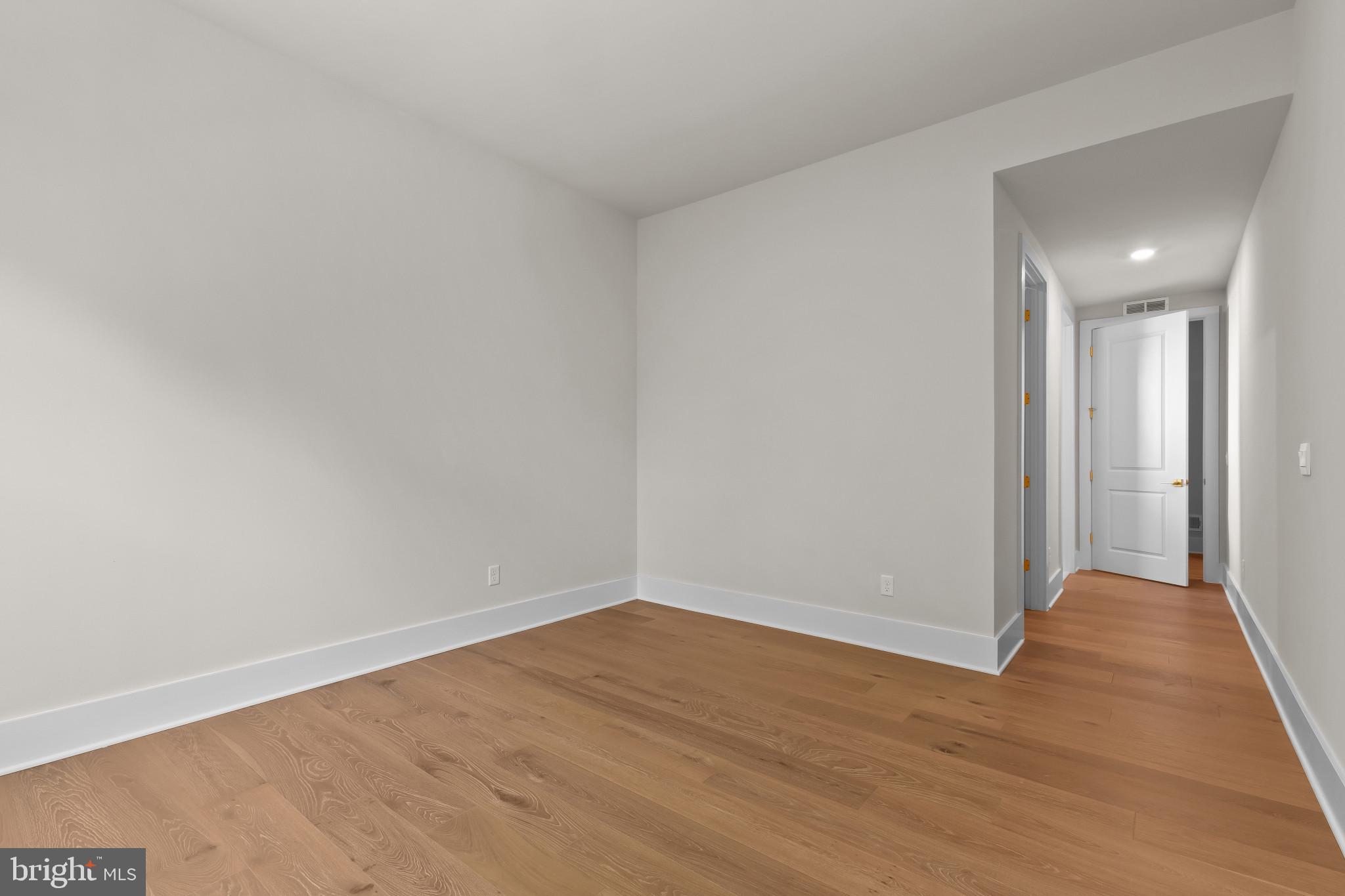 COLLINGWOOD CHASE - Residential