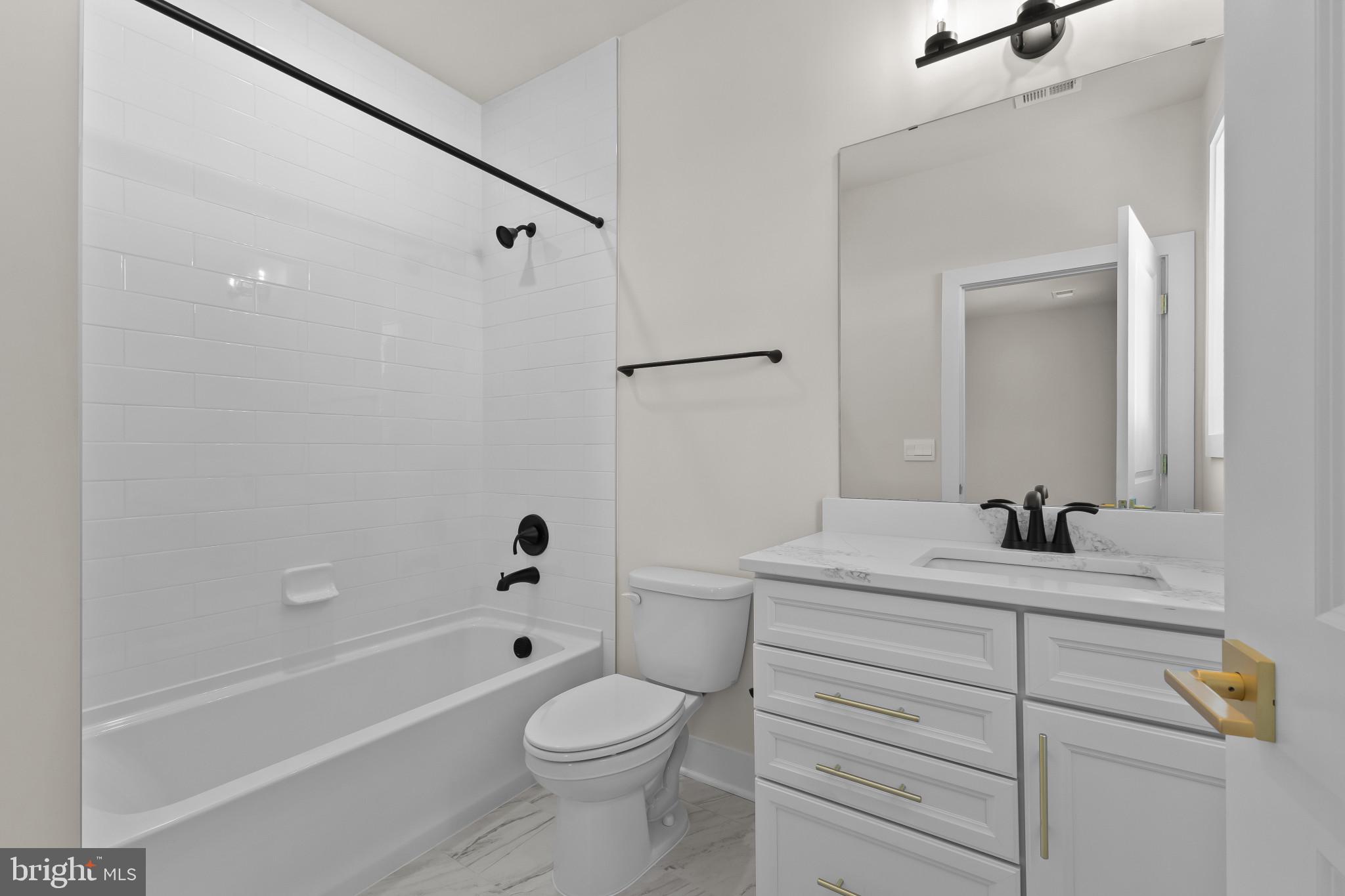 COLLINGWOOD CHASE - Residential