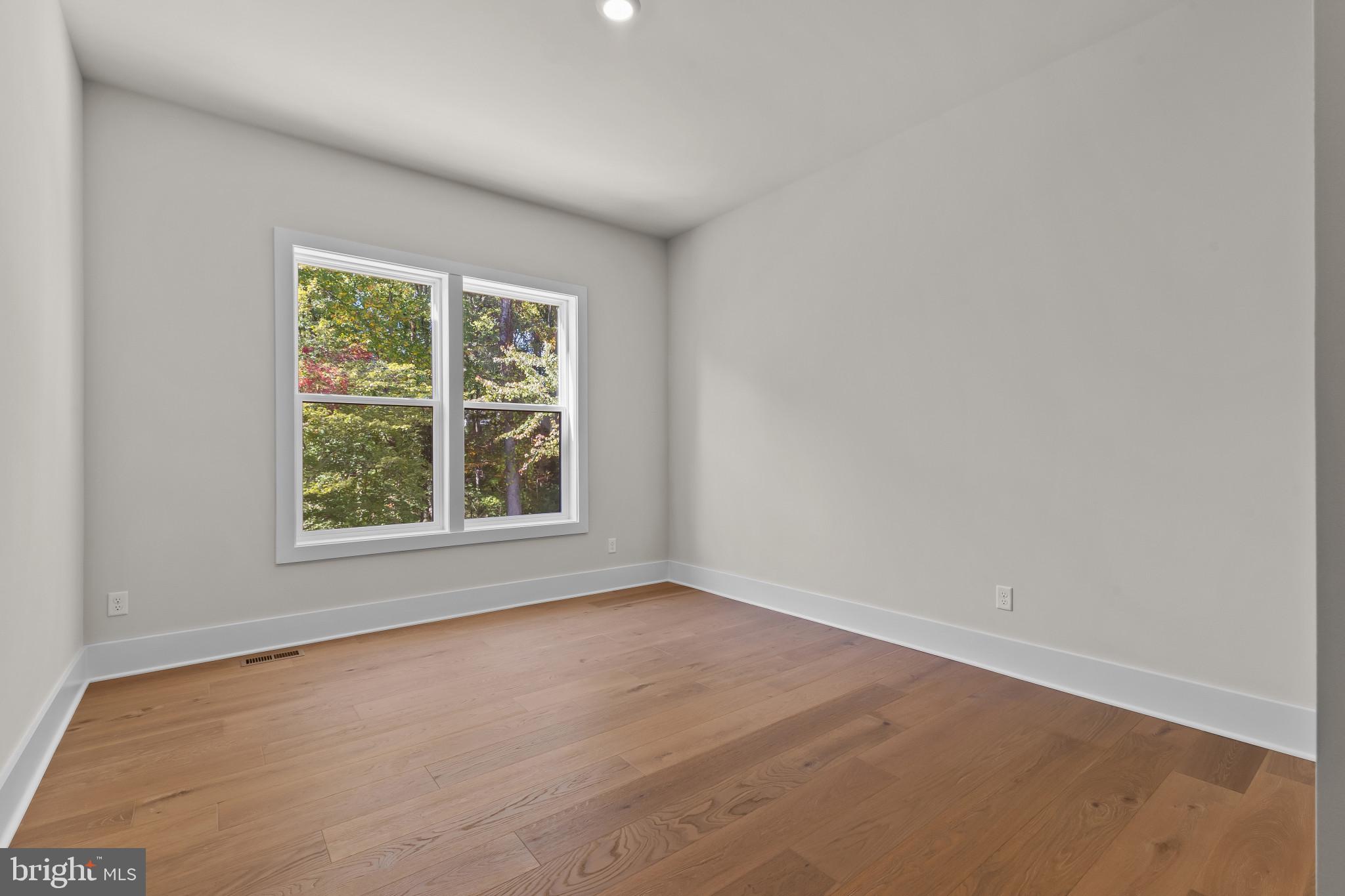 COLLINGWOOD CHASE - Residential