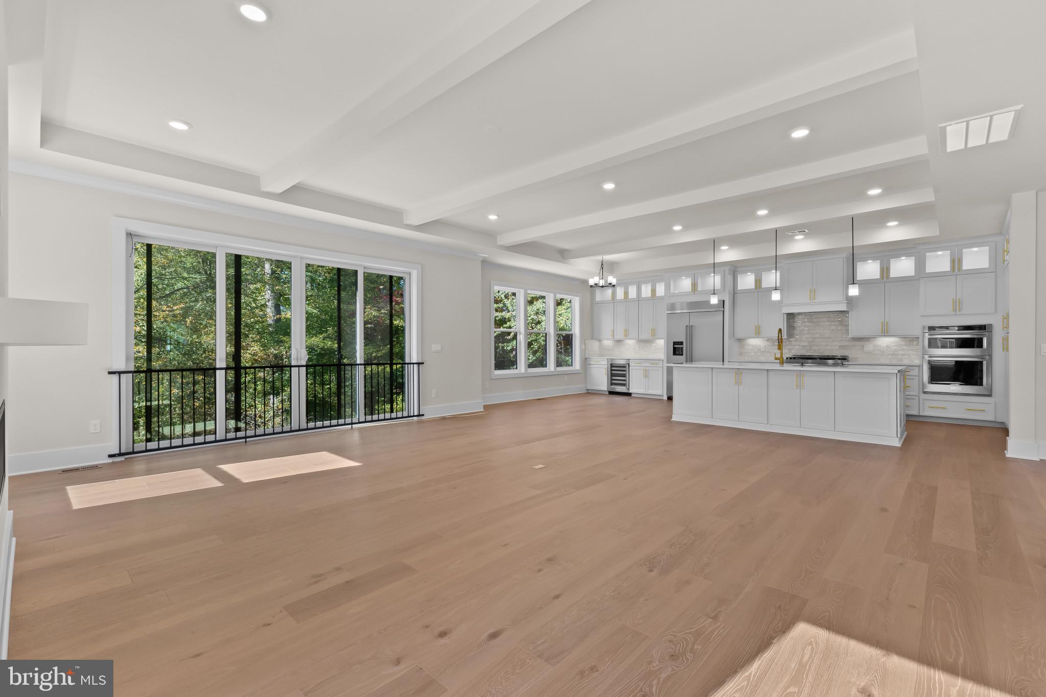 COLLINGWOOD CHASE - Residential