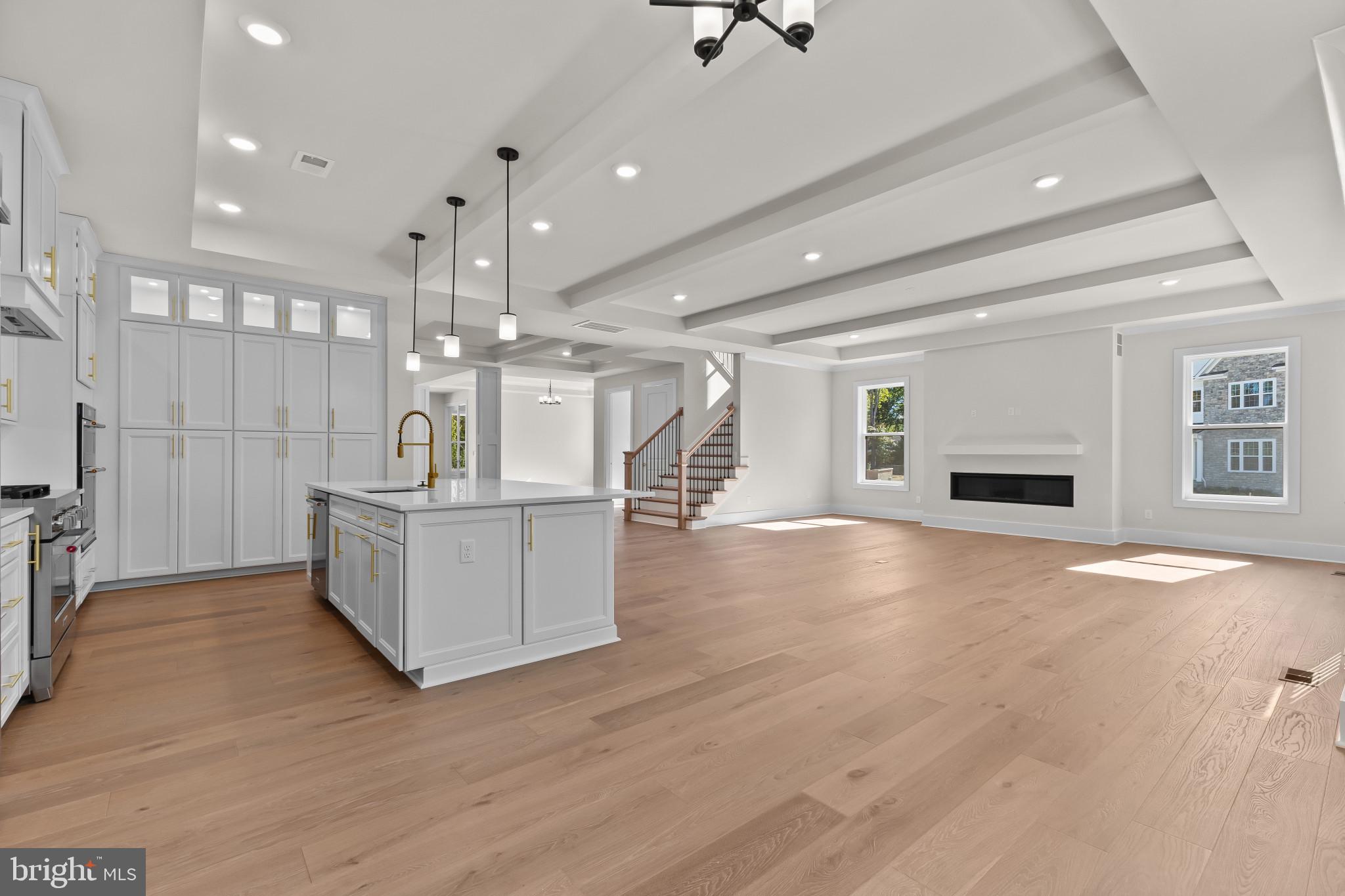 COLLINGWOOD CHASE - Residential