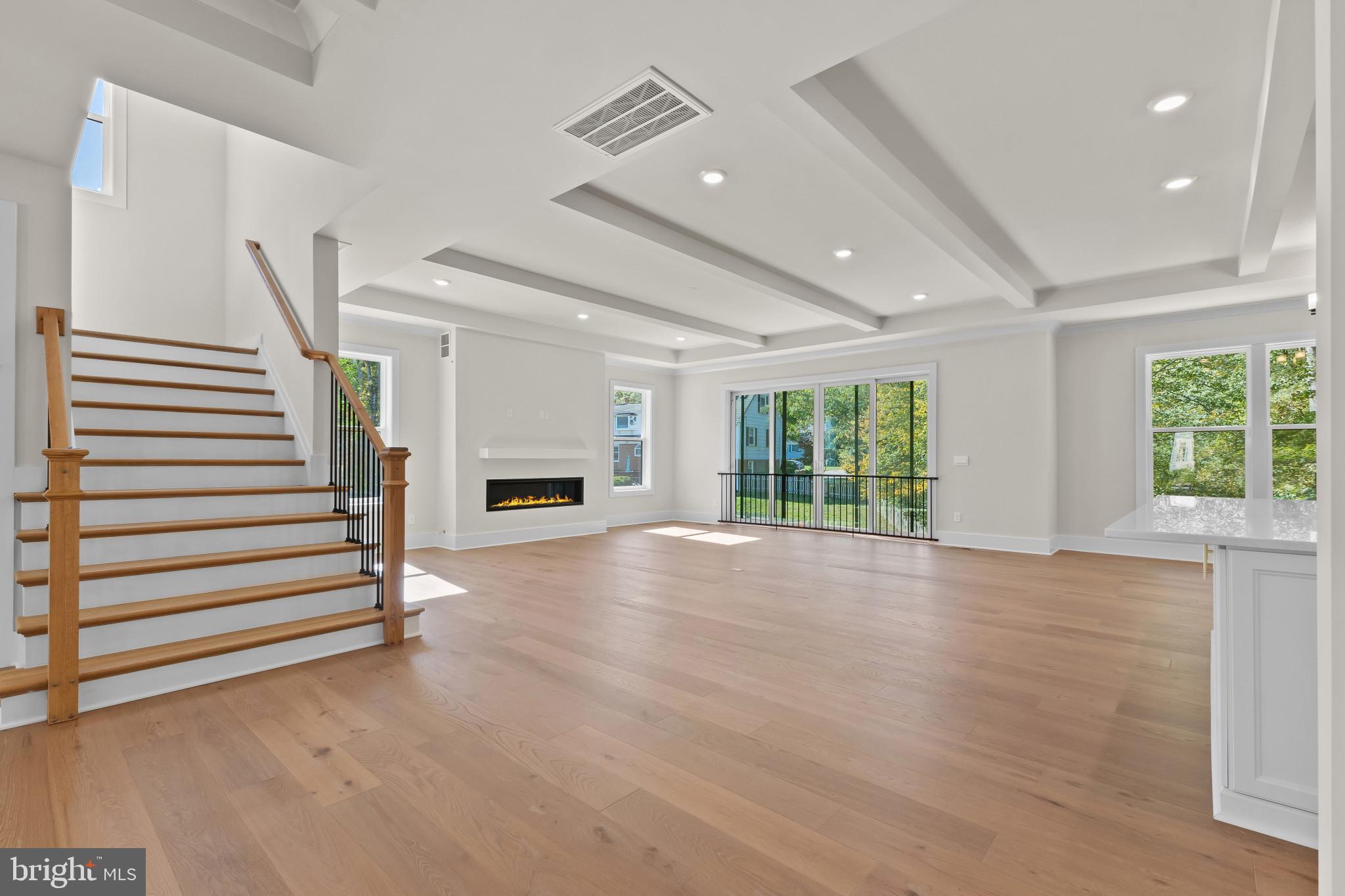 COLLINGWOOD CHASE - Residential