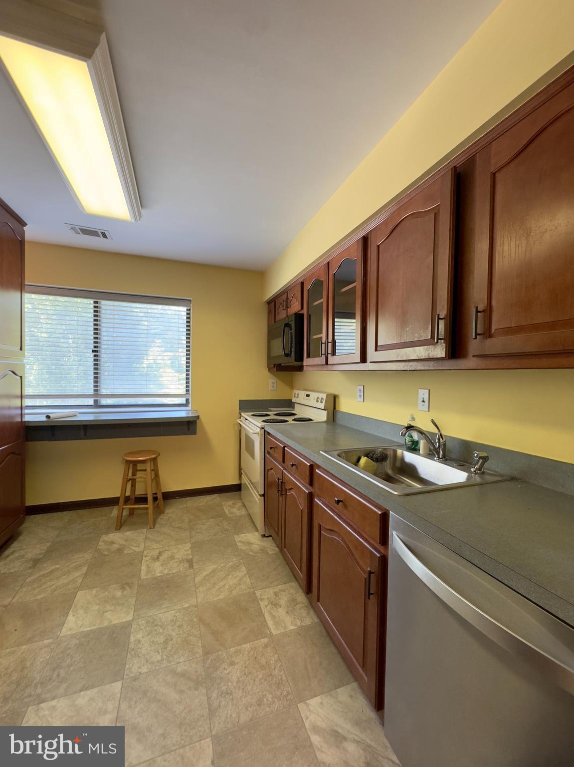 10604 PARTRIDGE LANE C-4