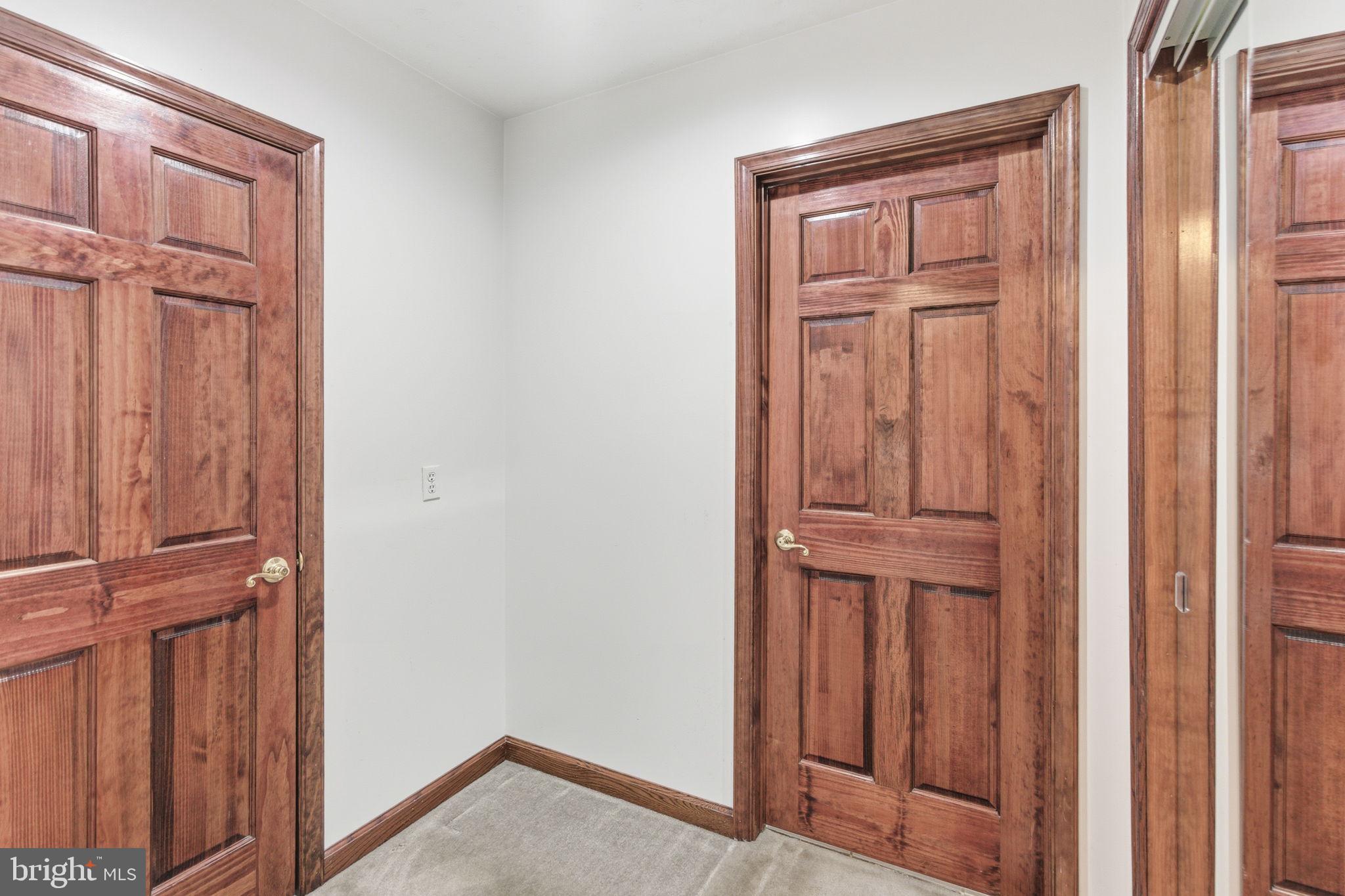 DRY RUN ACRES - Residential