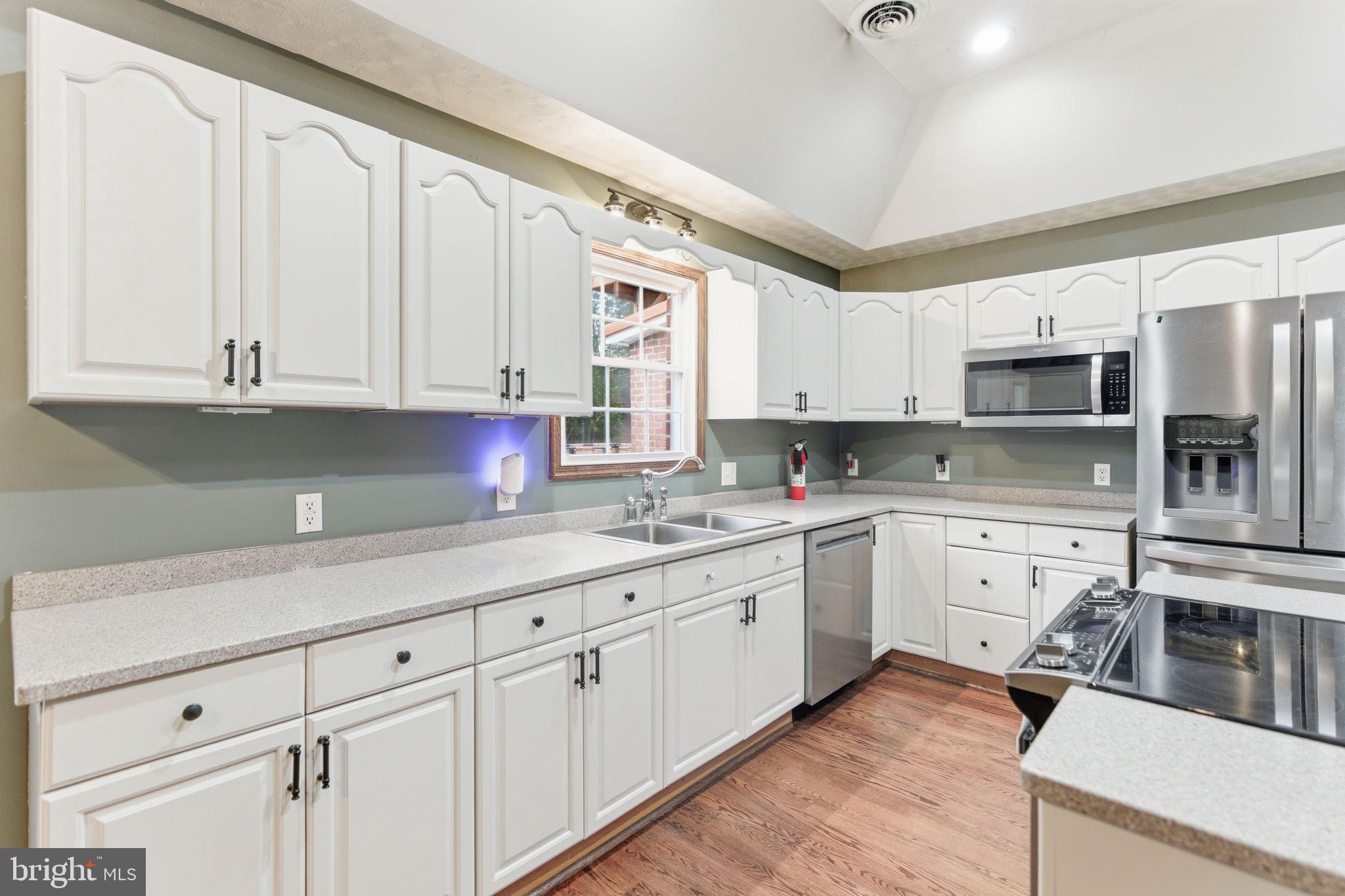 DRY RUN ACRES - Residential