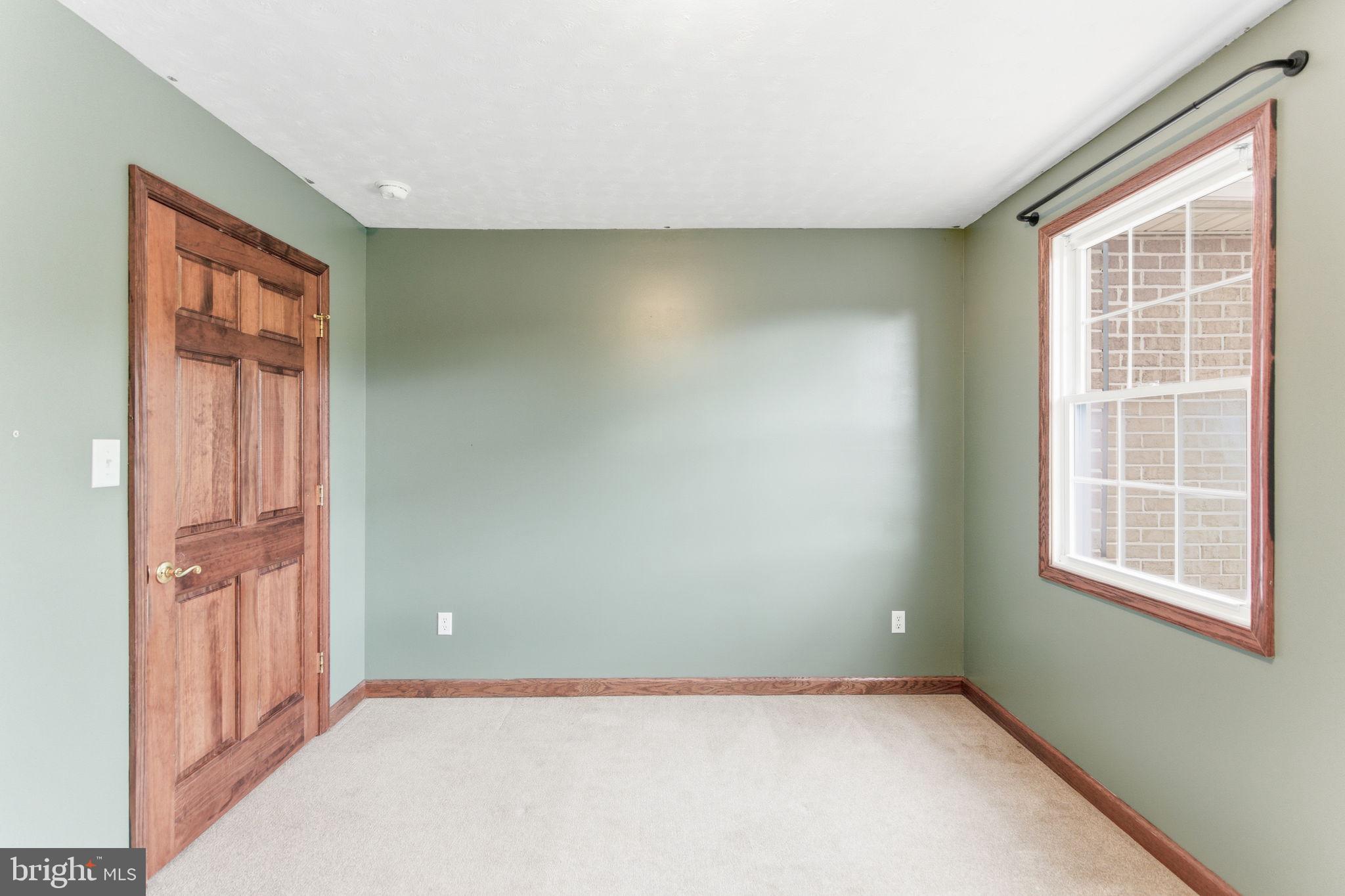 DRY RUN ACRES - Residential