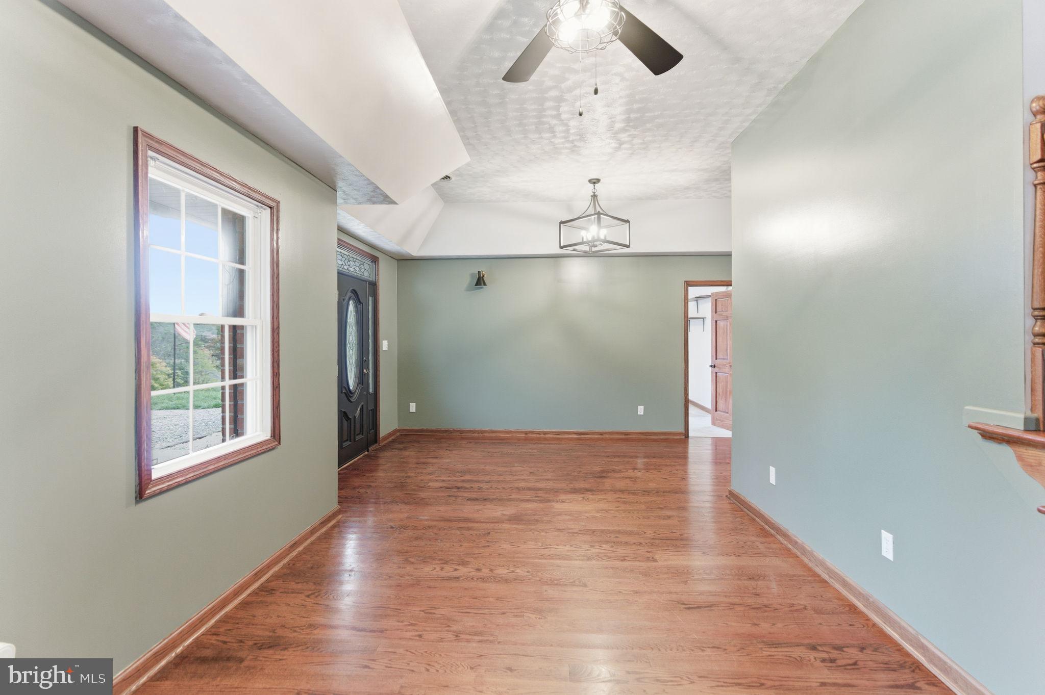 DRY RUN ACRES - Residential