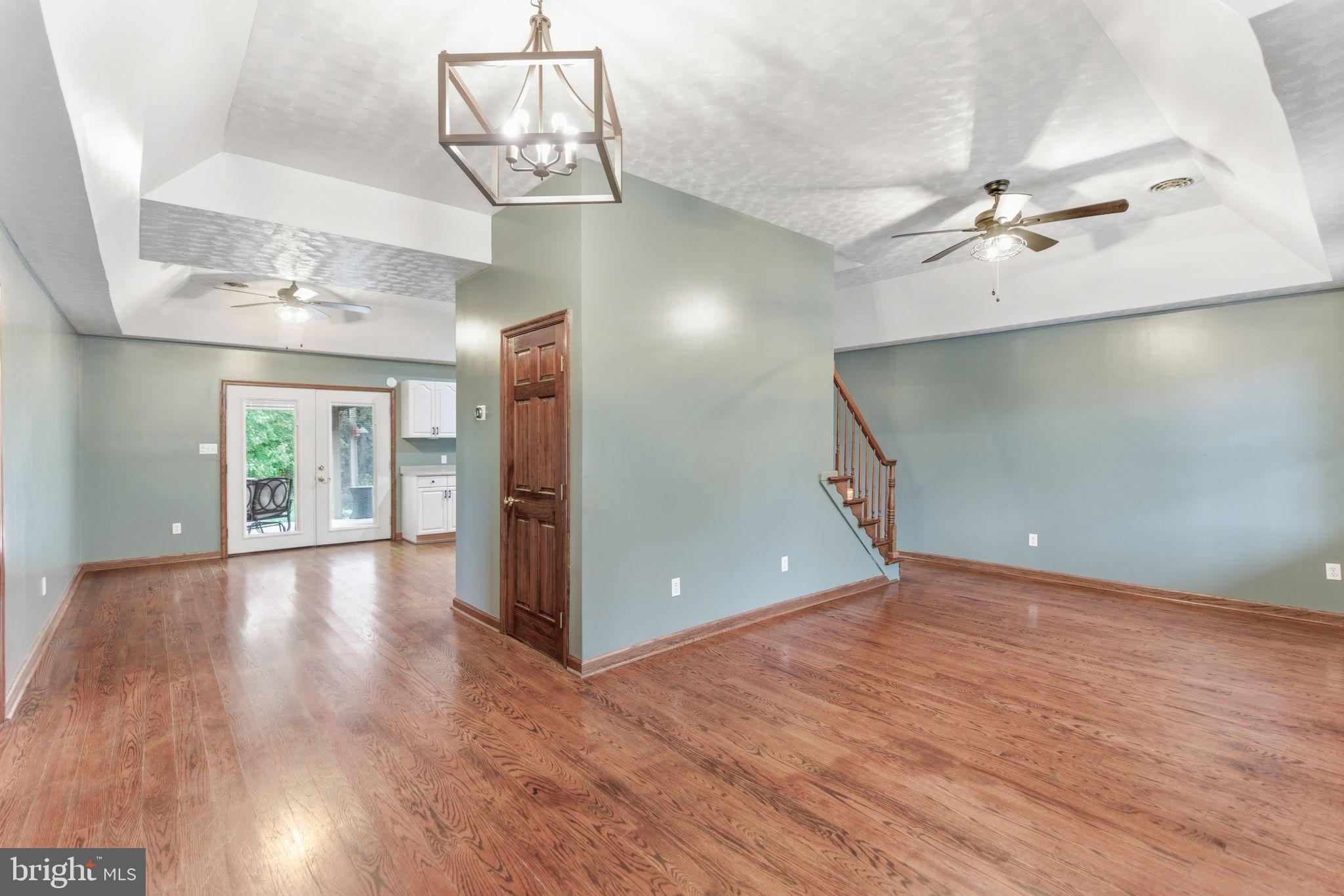 DRY RUN ACRES - Residential