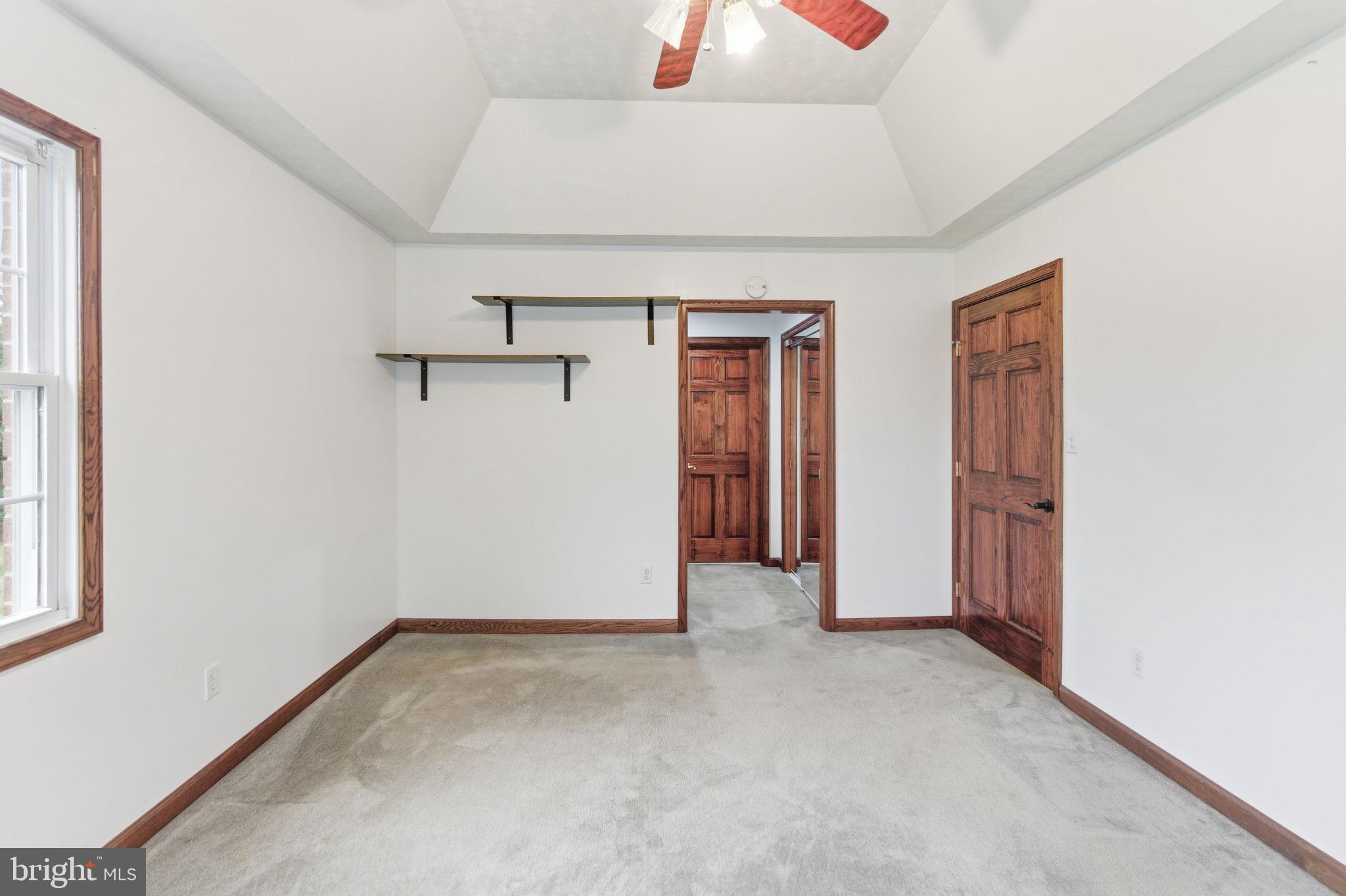 DRY RUN ACRES - Residential