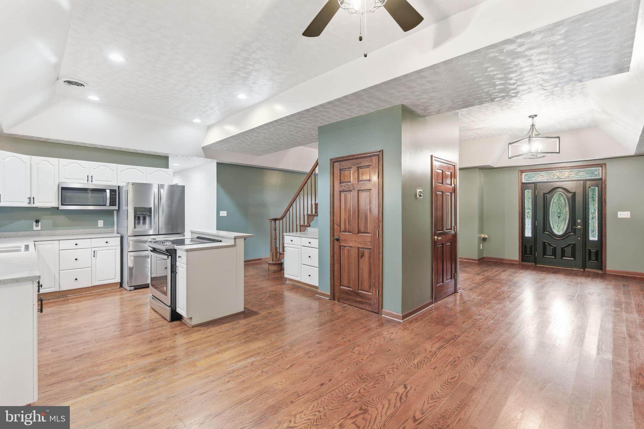 DRY RUN ACRES - Residential