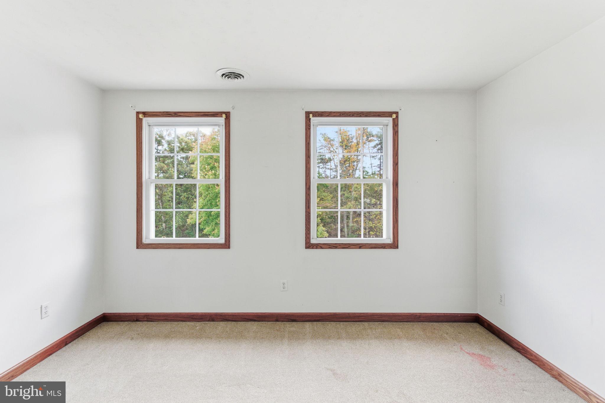 DRY RUN ACRES - Residential