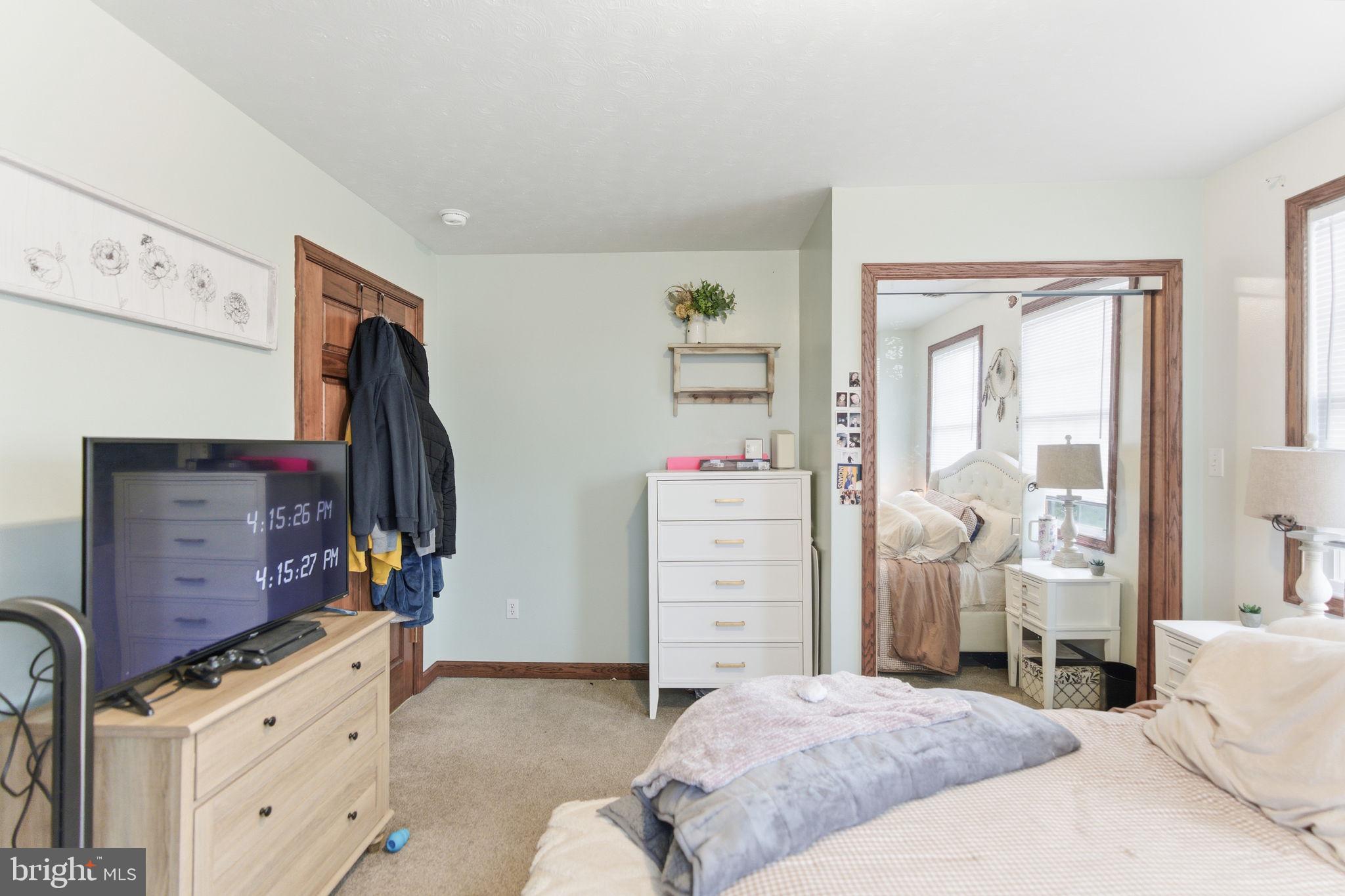 DRY RUN ACRES - Residential