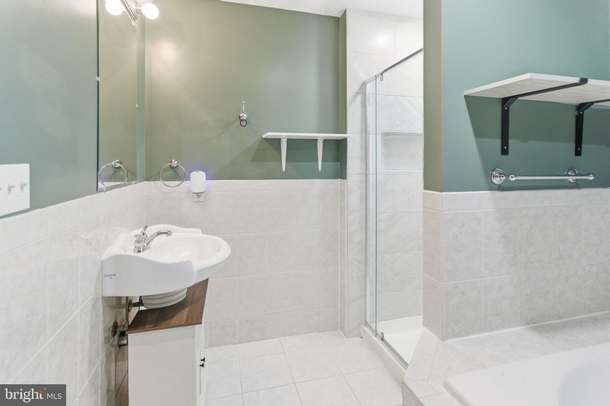 DRY RUN ACRES - Residential