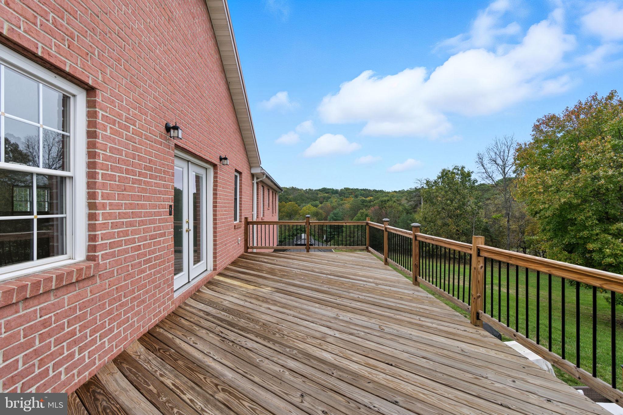 DRY RUN ACRES - Residential