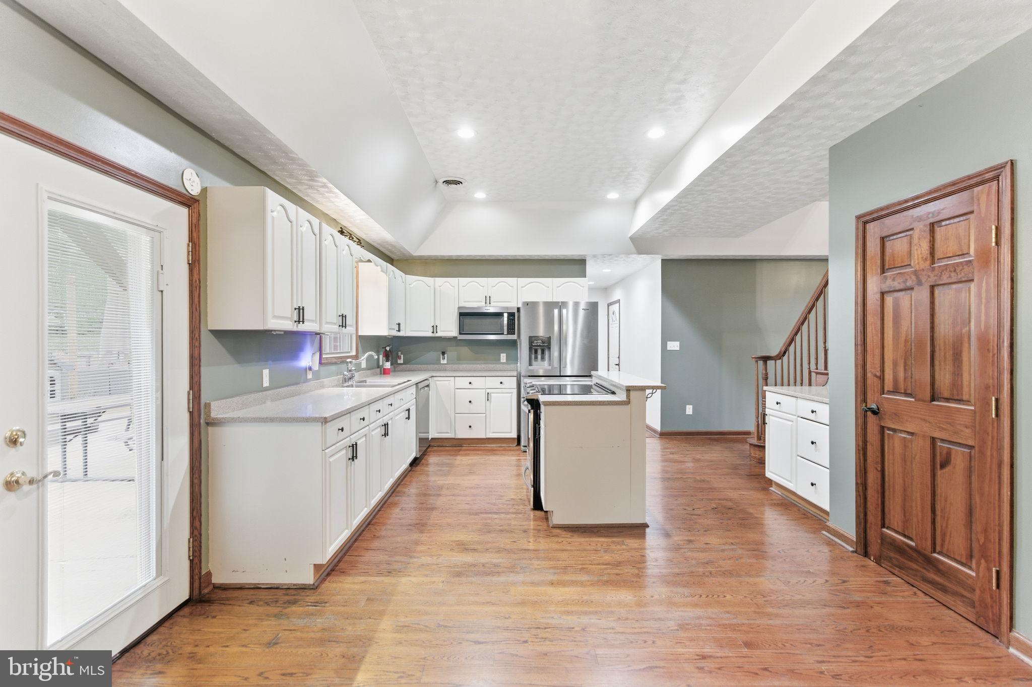 DRY RUN ACRES - Residential