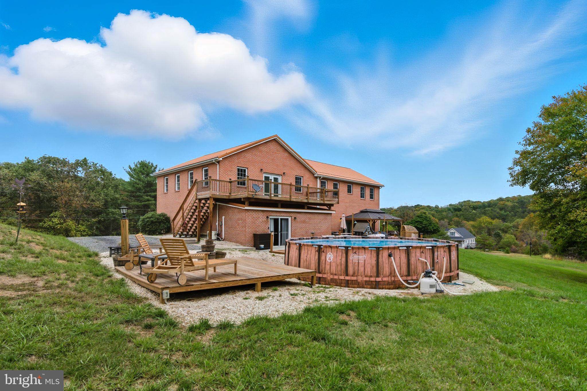 DRY RUN ACRES - Residential