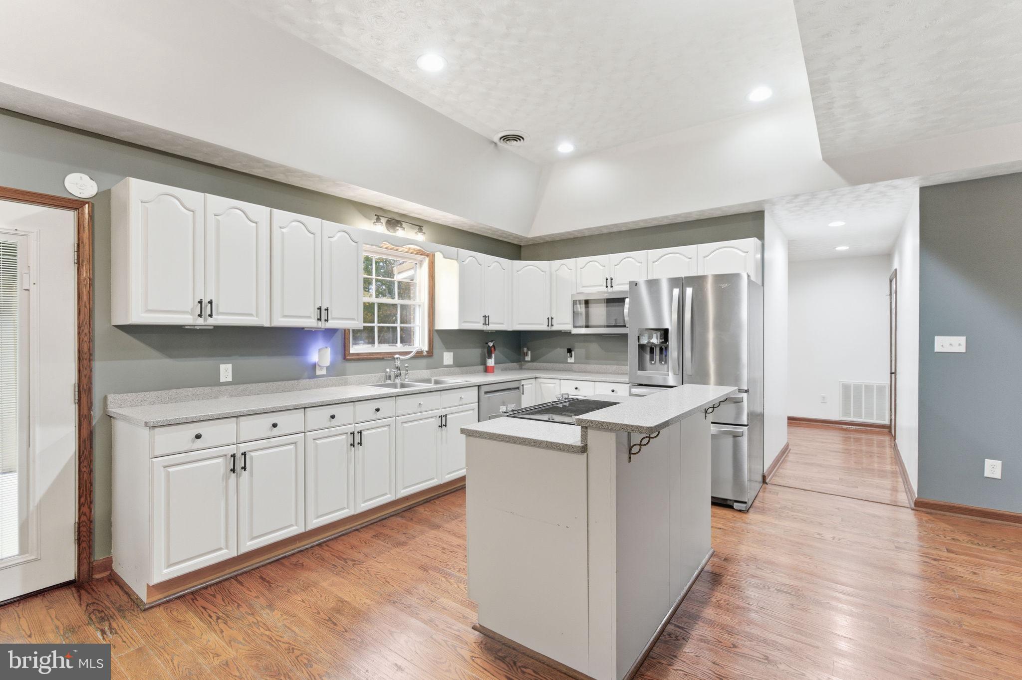 DRY RUN ACRES - Residential