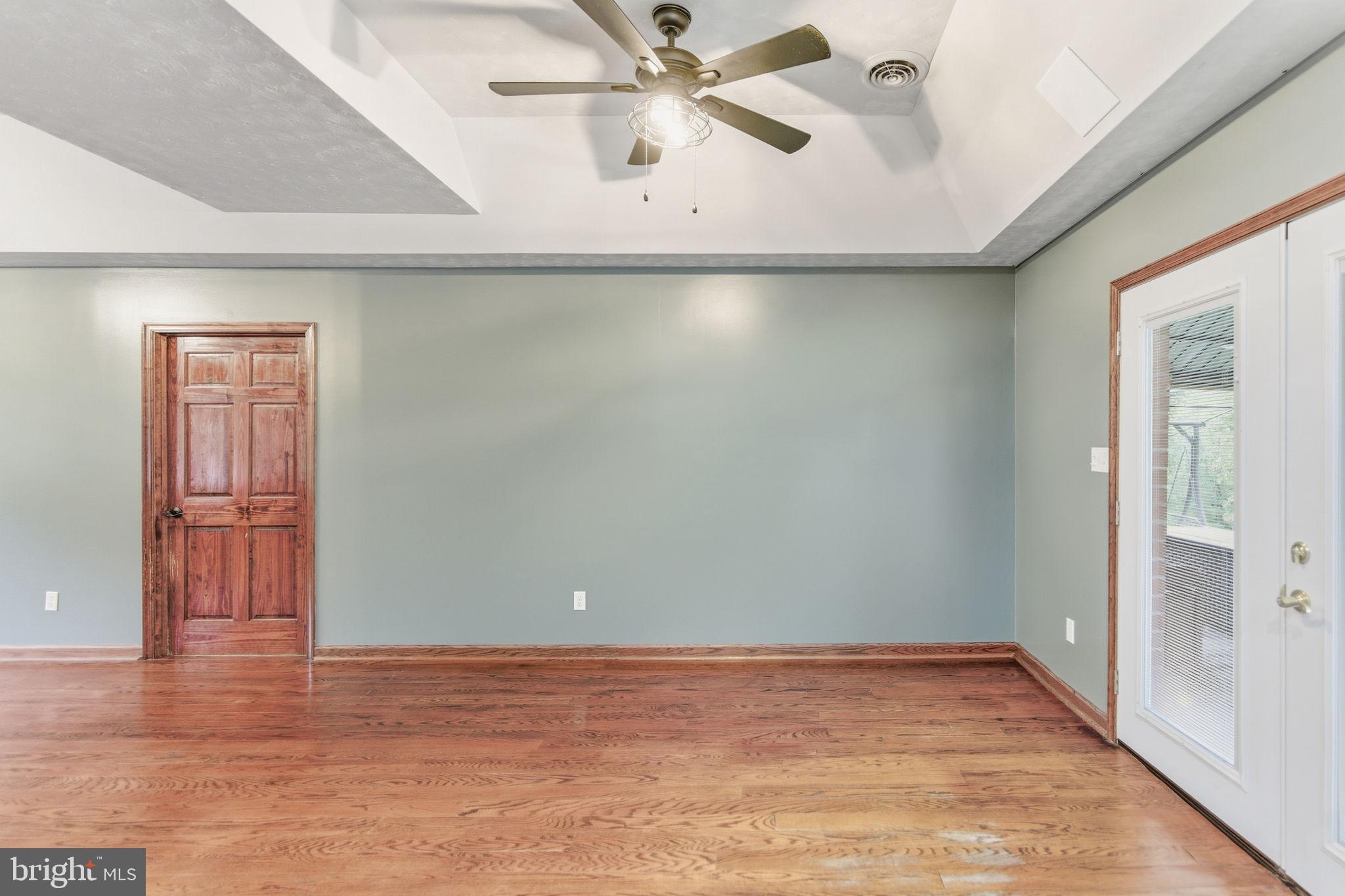 DRY RUN ACRES - Residential