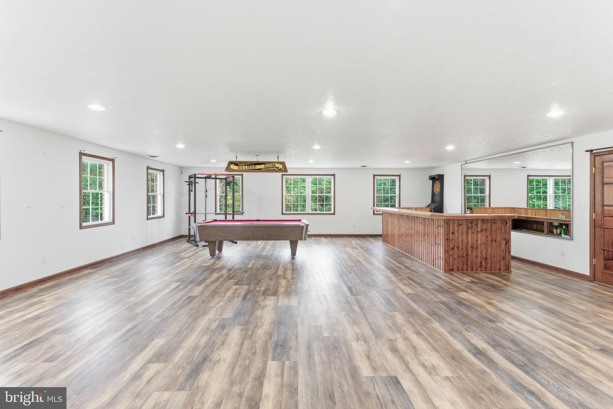 DRY RUN ACRES - Residential