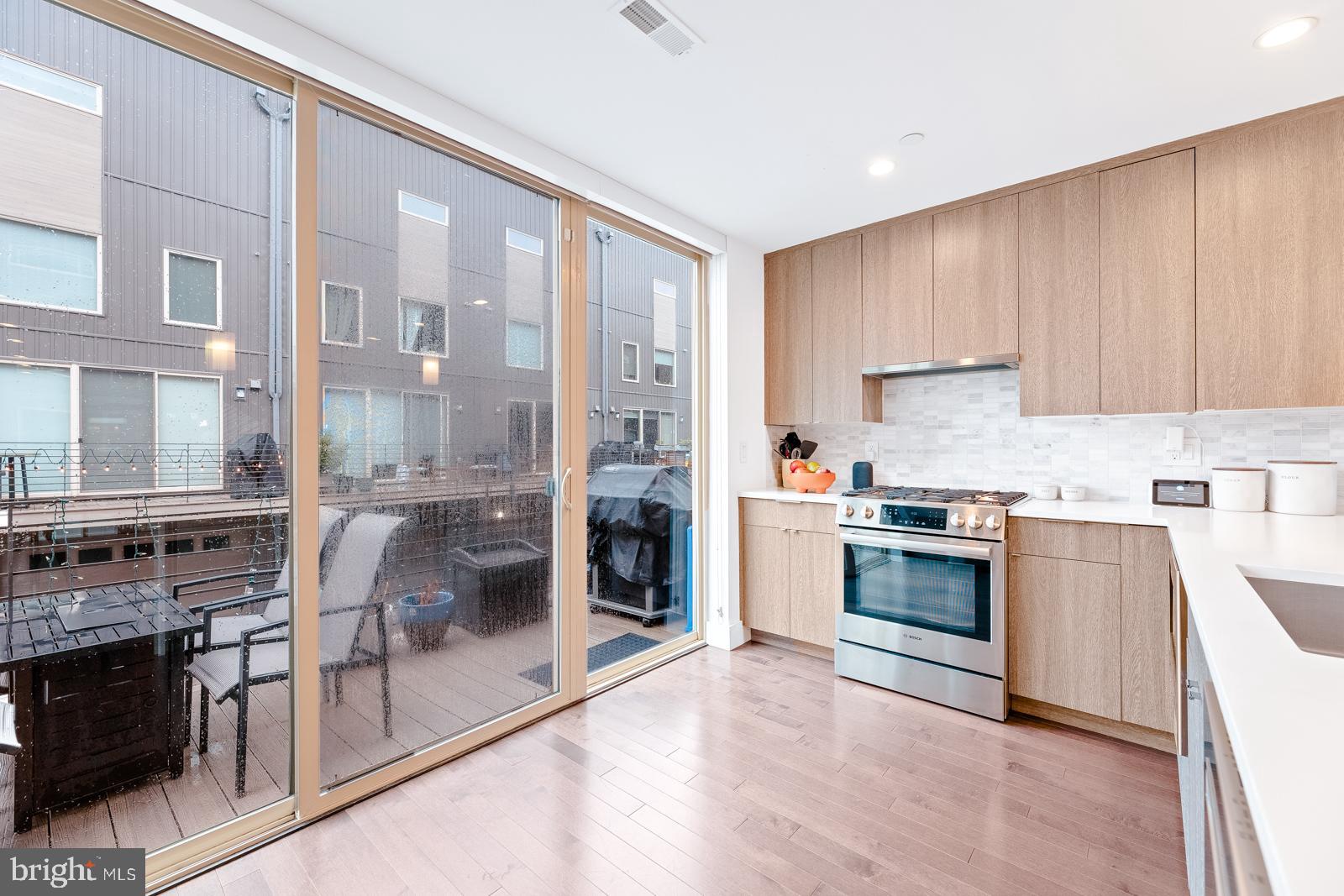 POINT BREEZE - Residential Lease