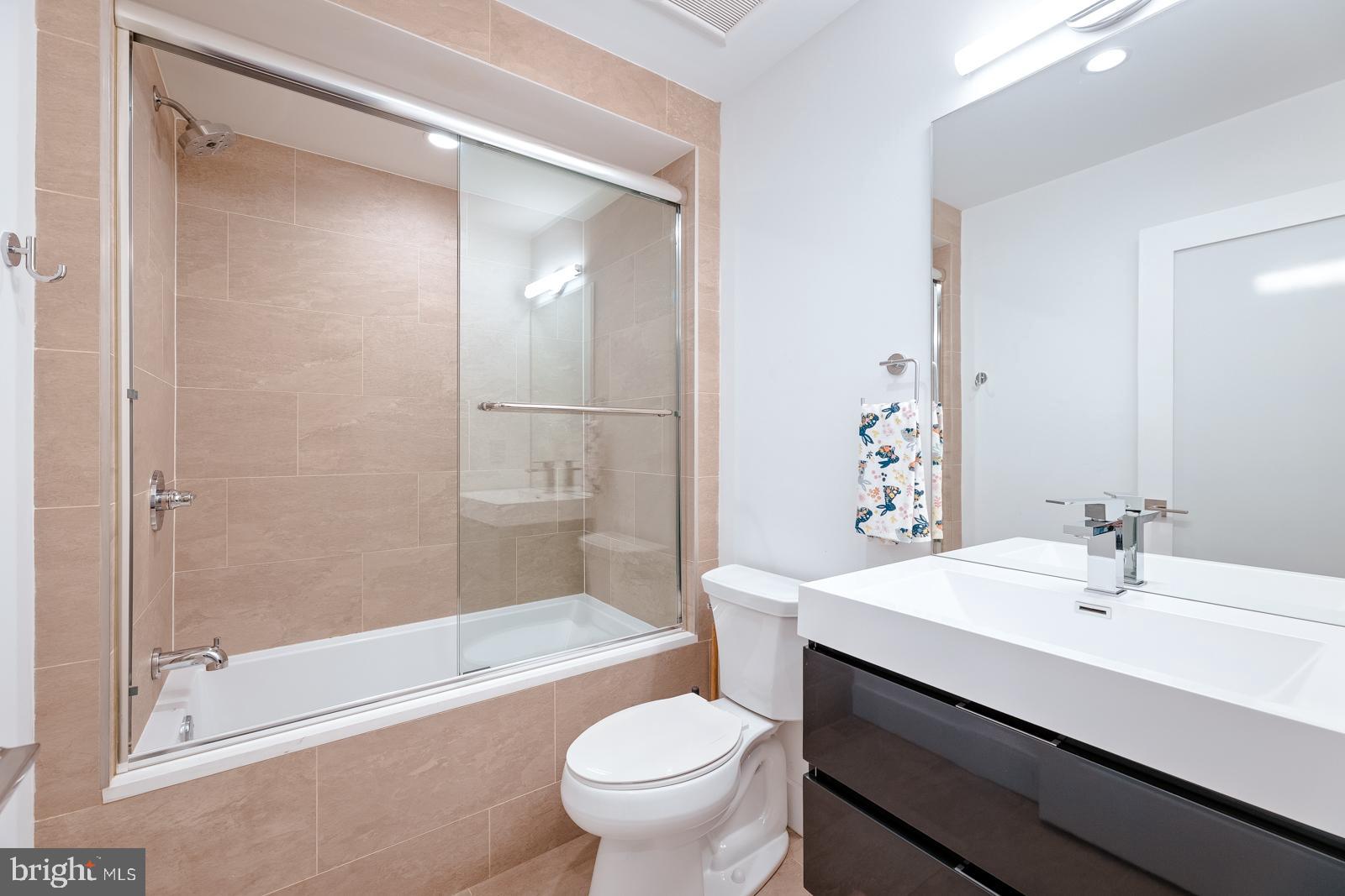 POINT BREEZE - Residential Lease