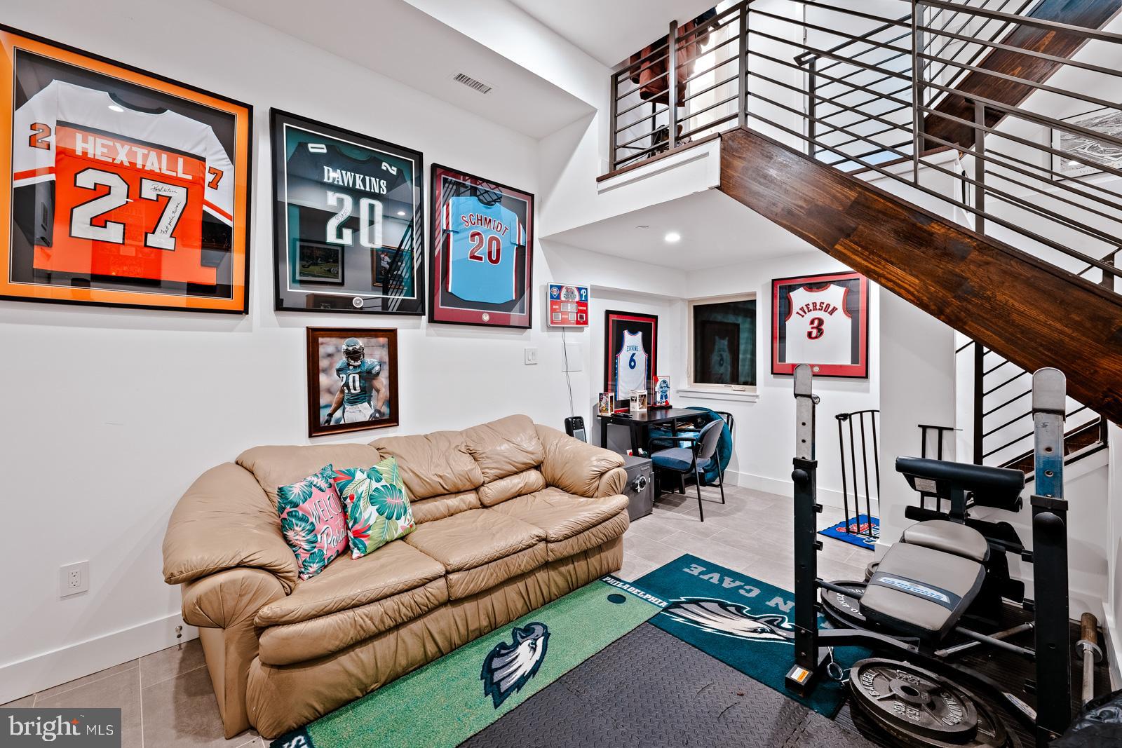 POINT BREEZE - Residential Lease