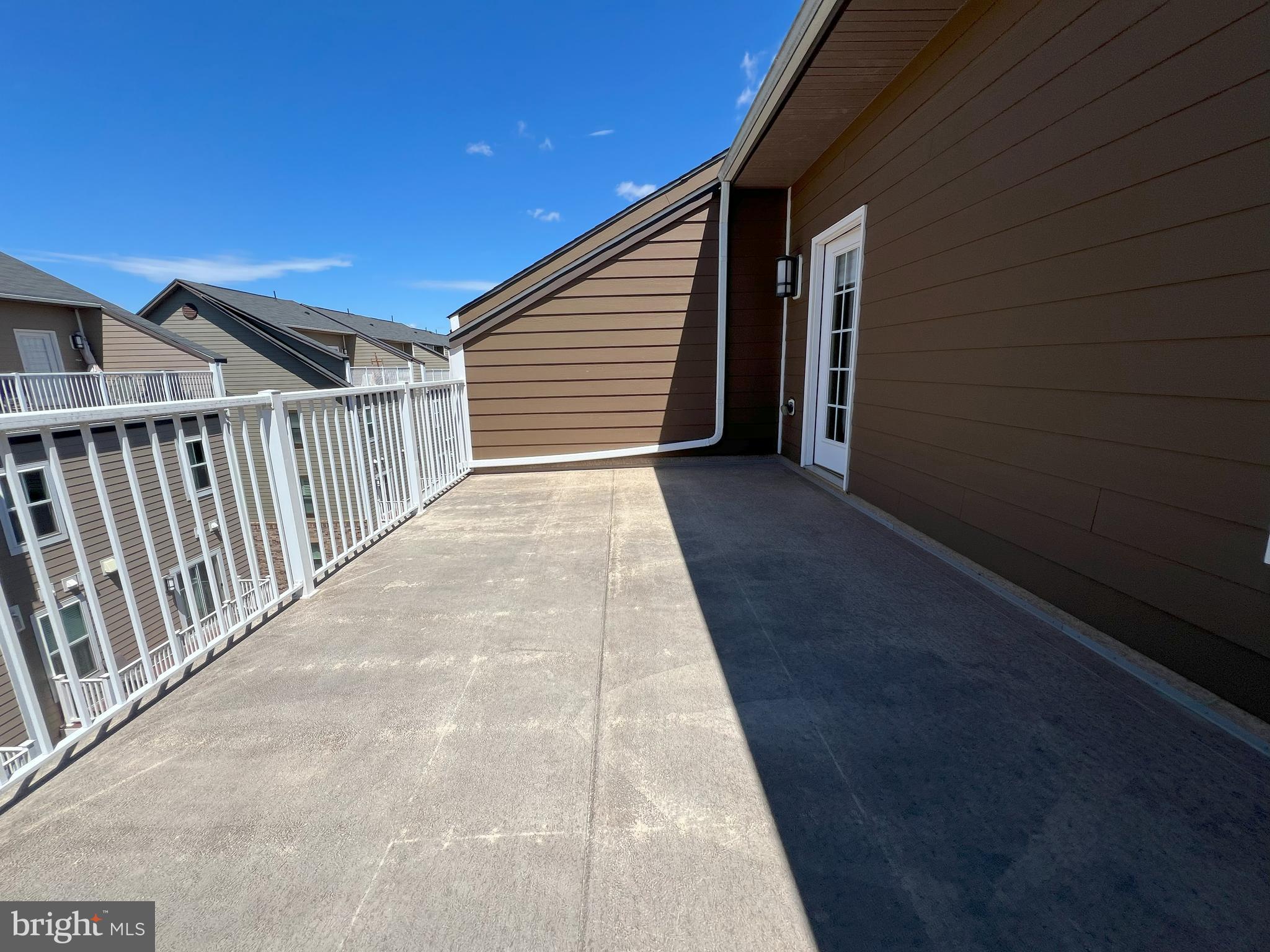 DISCOVERY SQUARE - Residential Lease