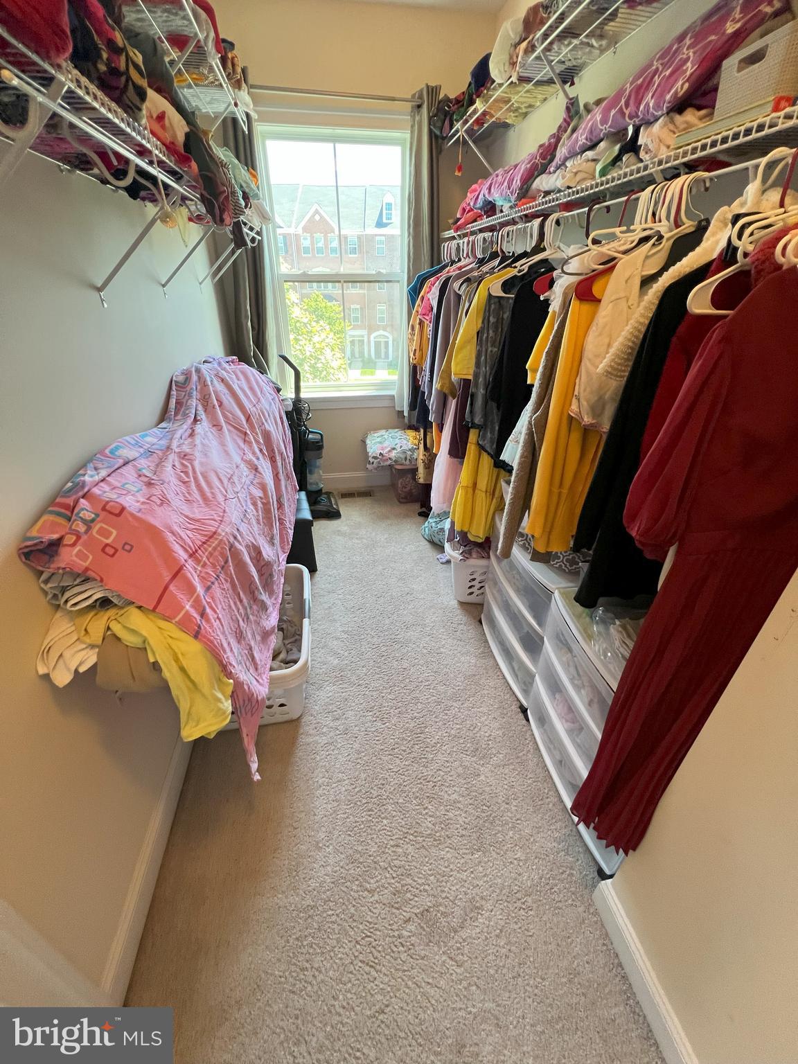 DISCOVERY SQUARE - Residential Lease