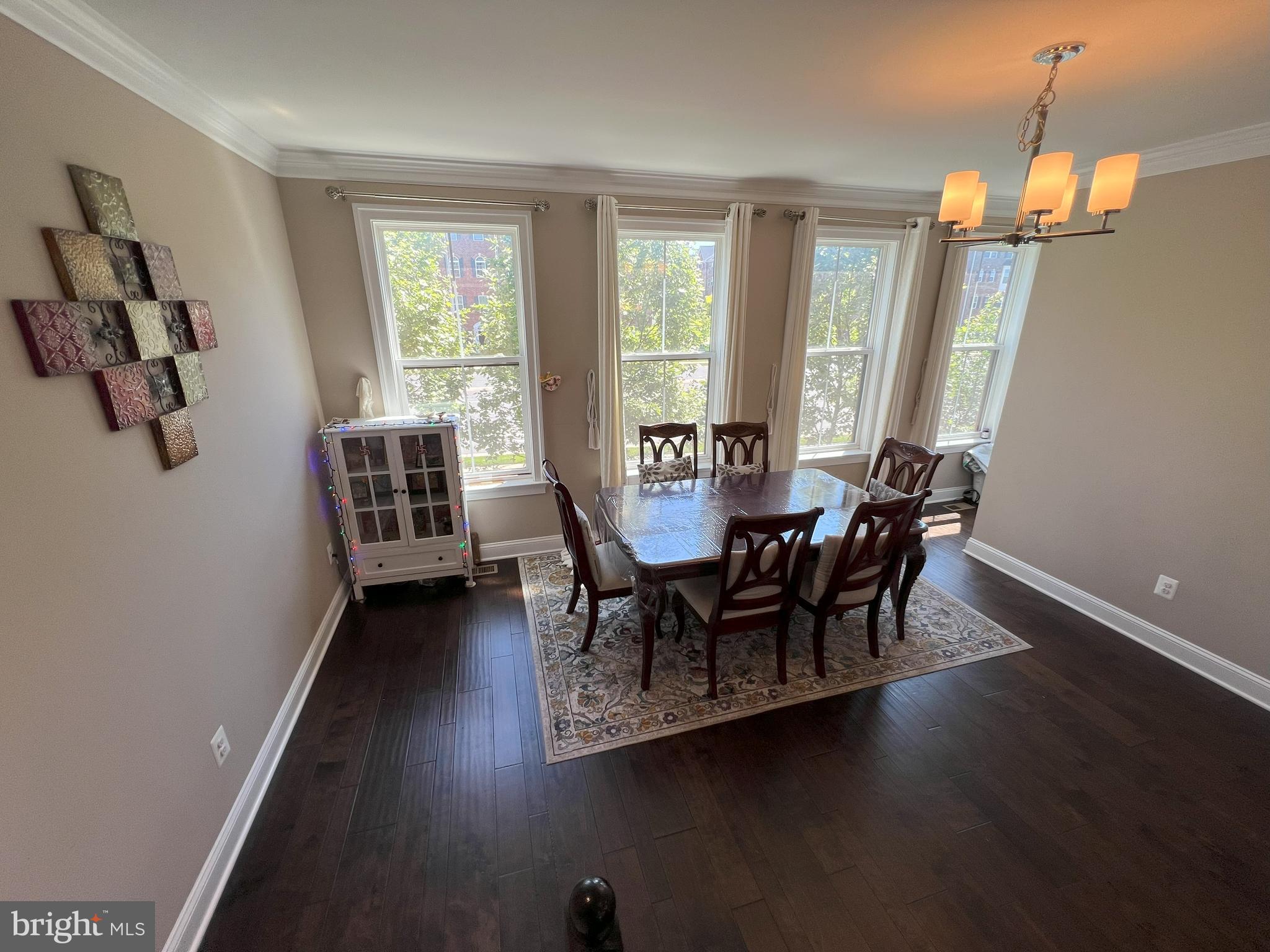 DISCOVERY SQUARE - Residential Lease