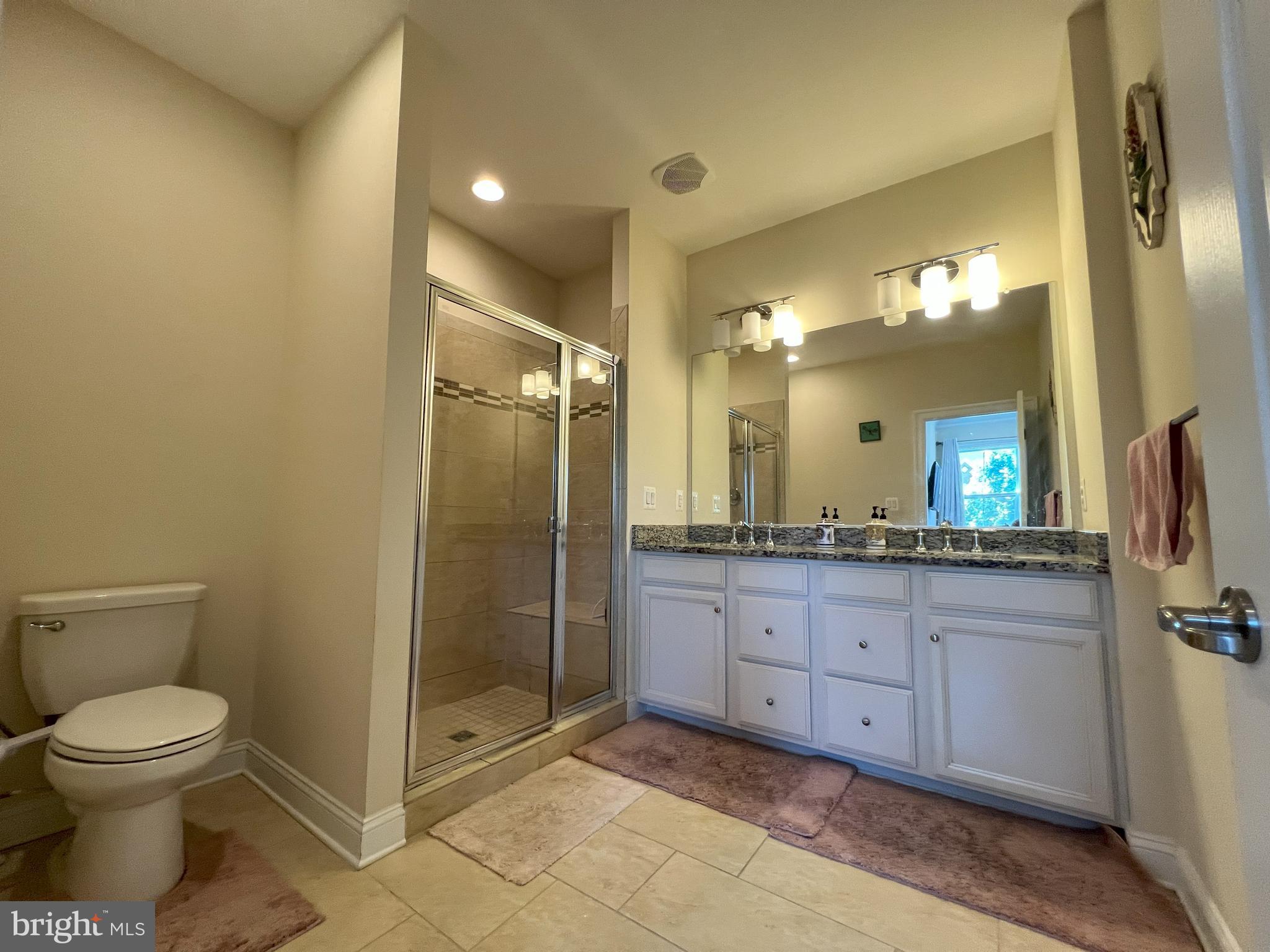 DISCOVERY SQUARE - Residential Lease