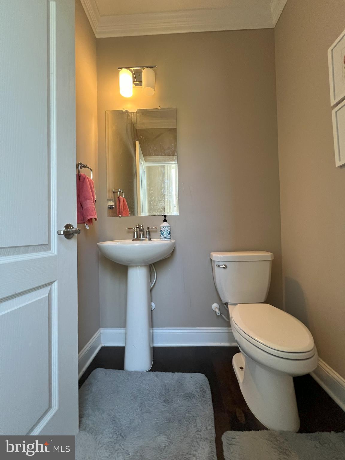 DISCOVERY SQUARE - Residential Lease