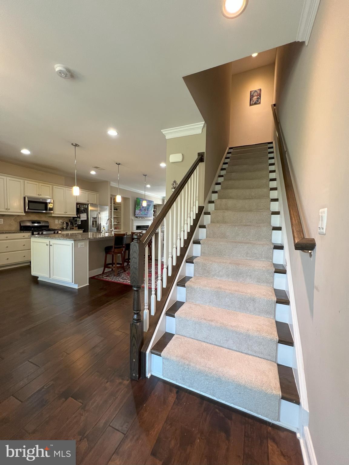 DISCOVERY SQUARE - Residential Lease