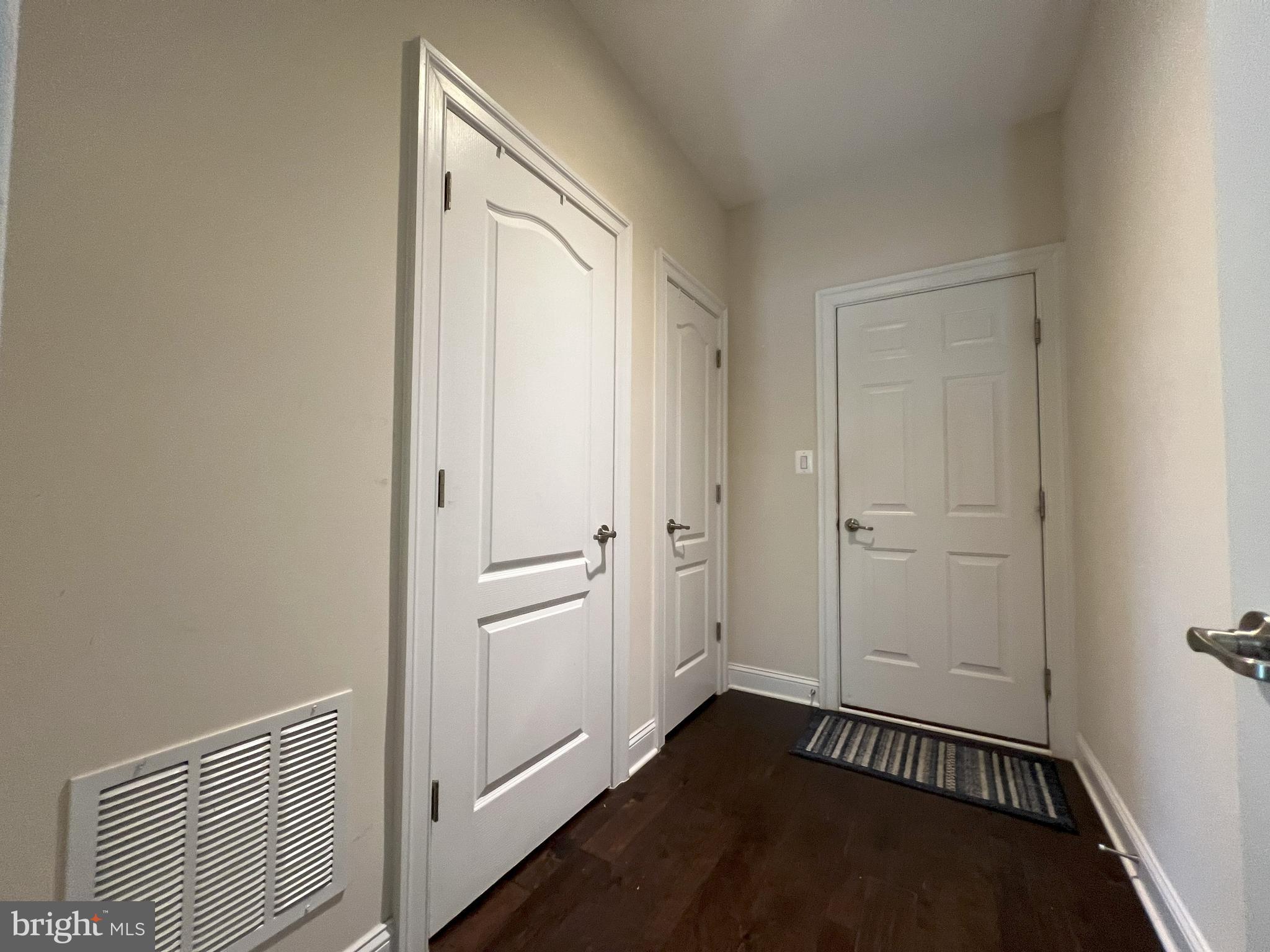 DISCOVERY SQUARE - Residential Lease