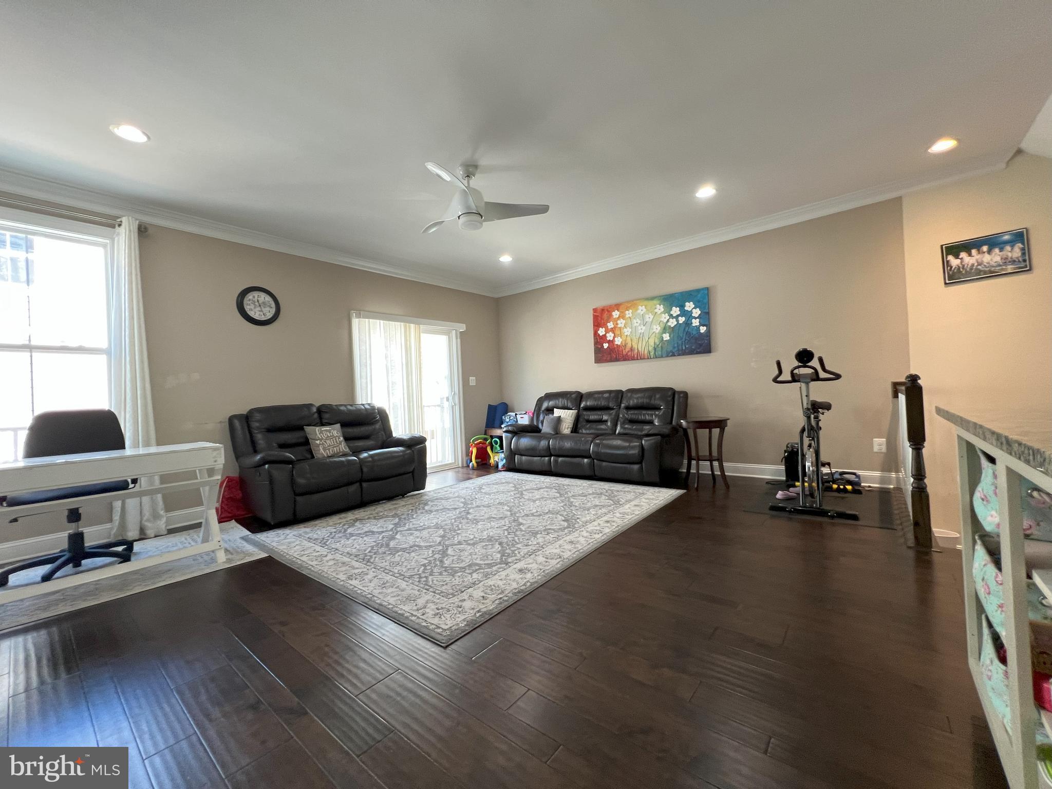 DISCOVERY SQUARE - Residential Lease